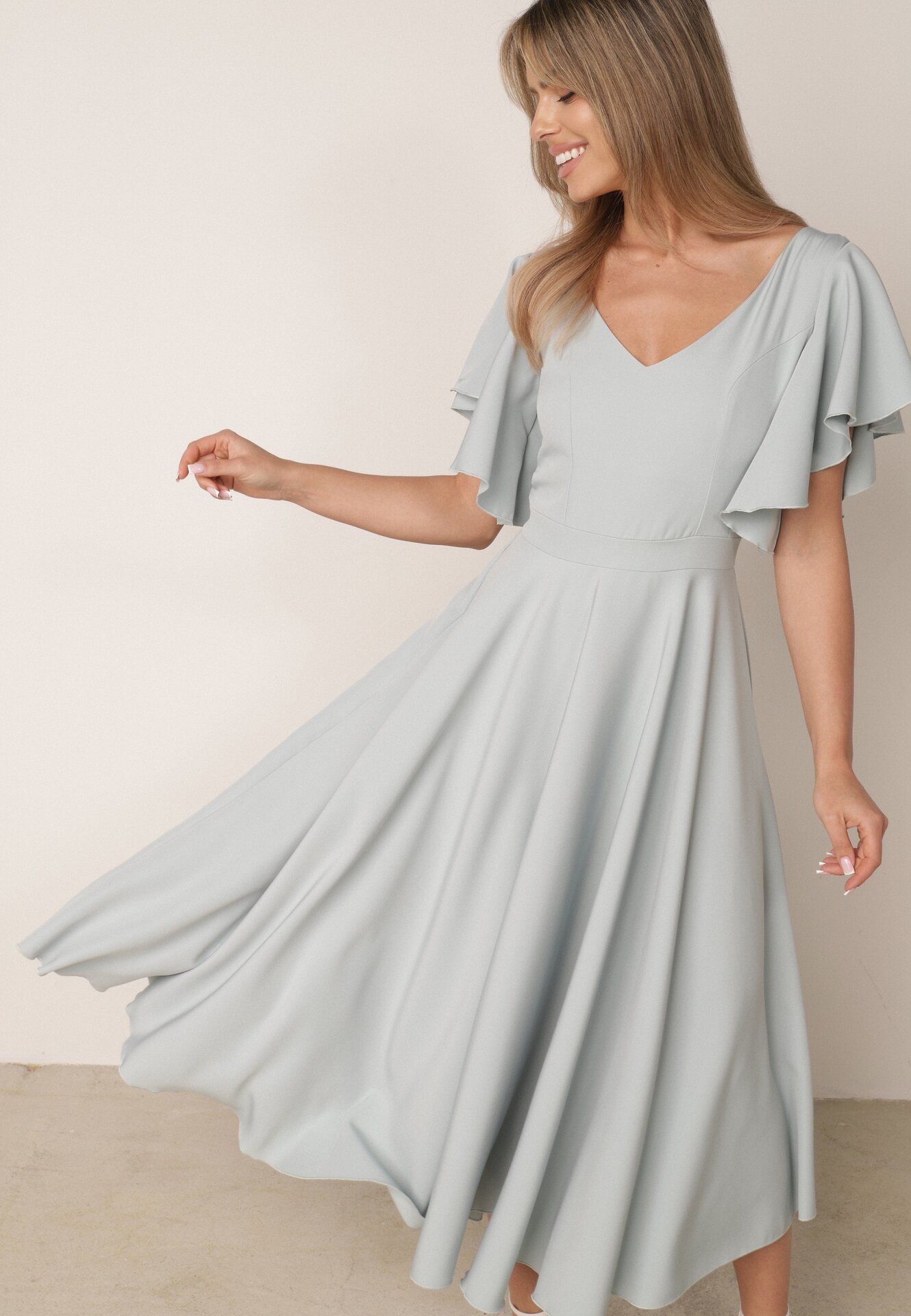 Rochie de seară cu croială evazată și volane în loc de mâneci Ghala Albastră