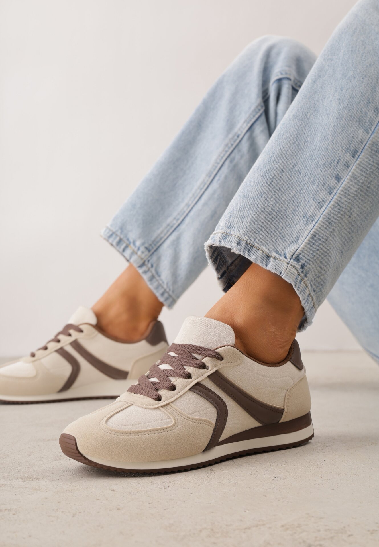 Sneakers sport din imitație de piele întoarsă cu inserții geometrice Shanoom Bej