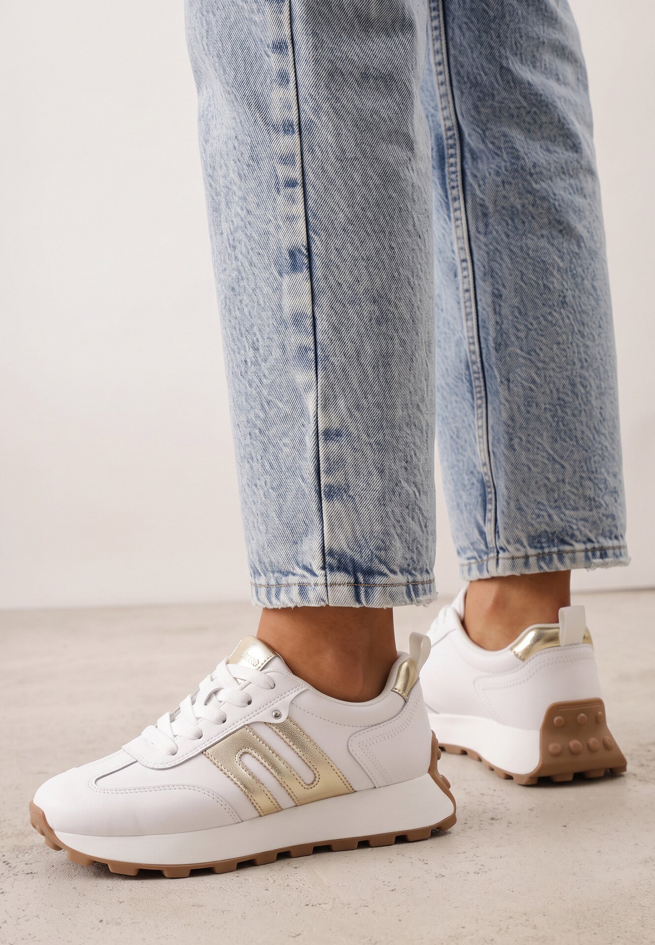Sneakers din piele naturală de căprioară cu cusături decorative Maliess Albi