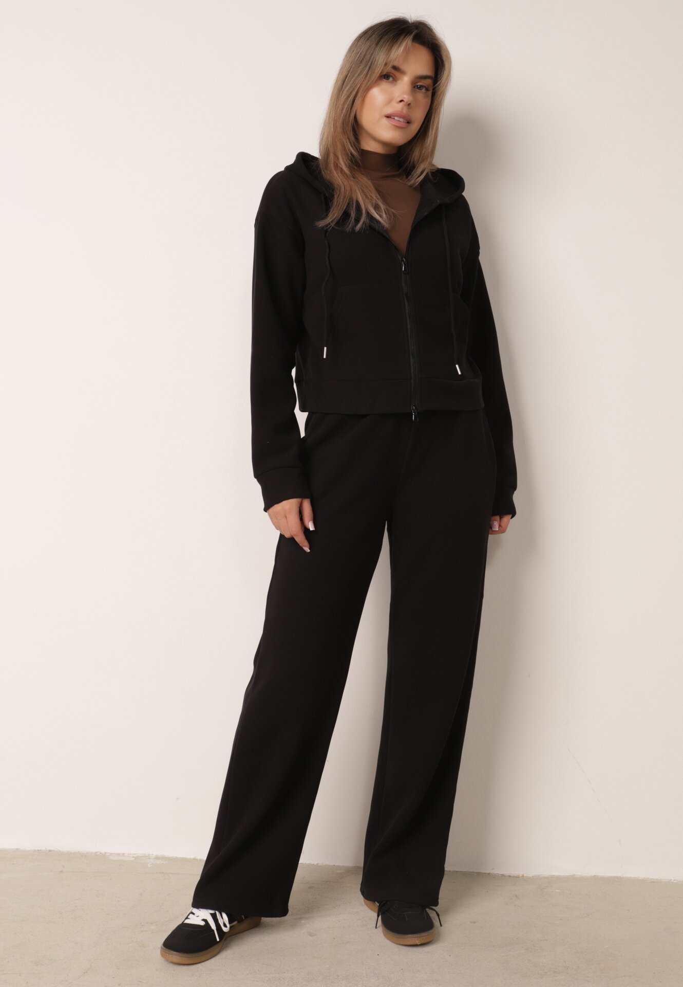 Set de trening din tricot rib, pantaloni largi și bluză cu glugă Sinoh Negru