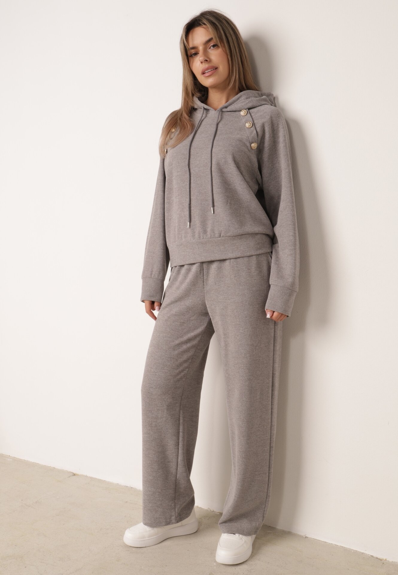 Set de trening cu glugă cu nasturi decorativi și pantaloni Eborissa Gri