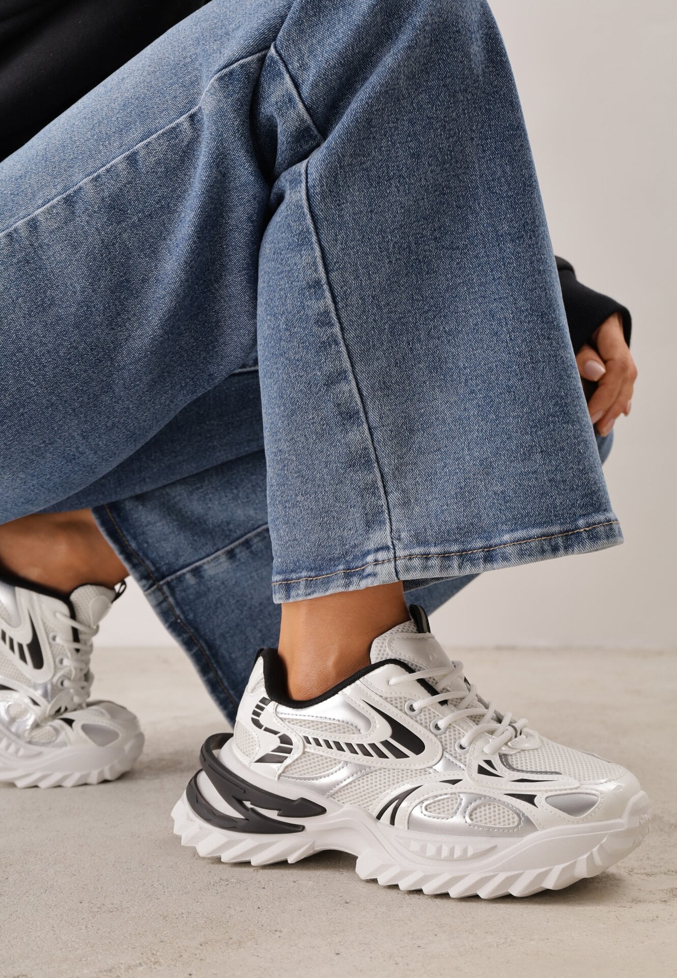 Sneakers Geometric pe talpă groasă embosată Alinia Albi