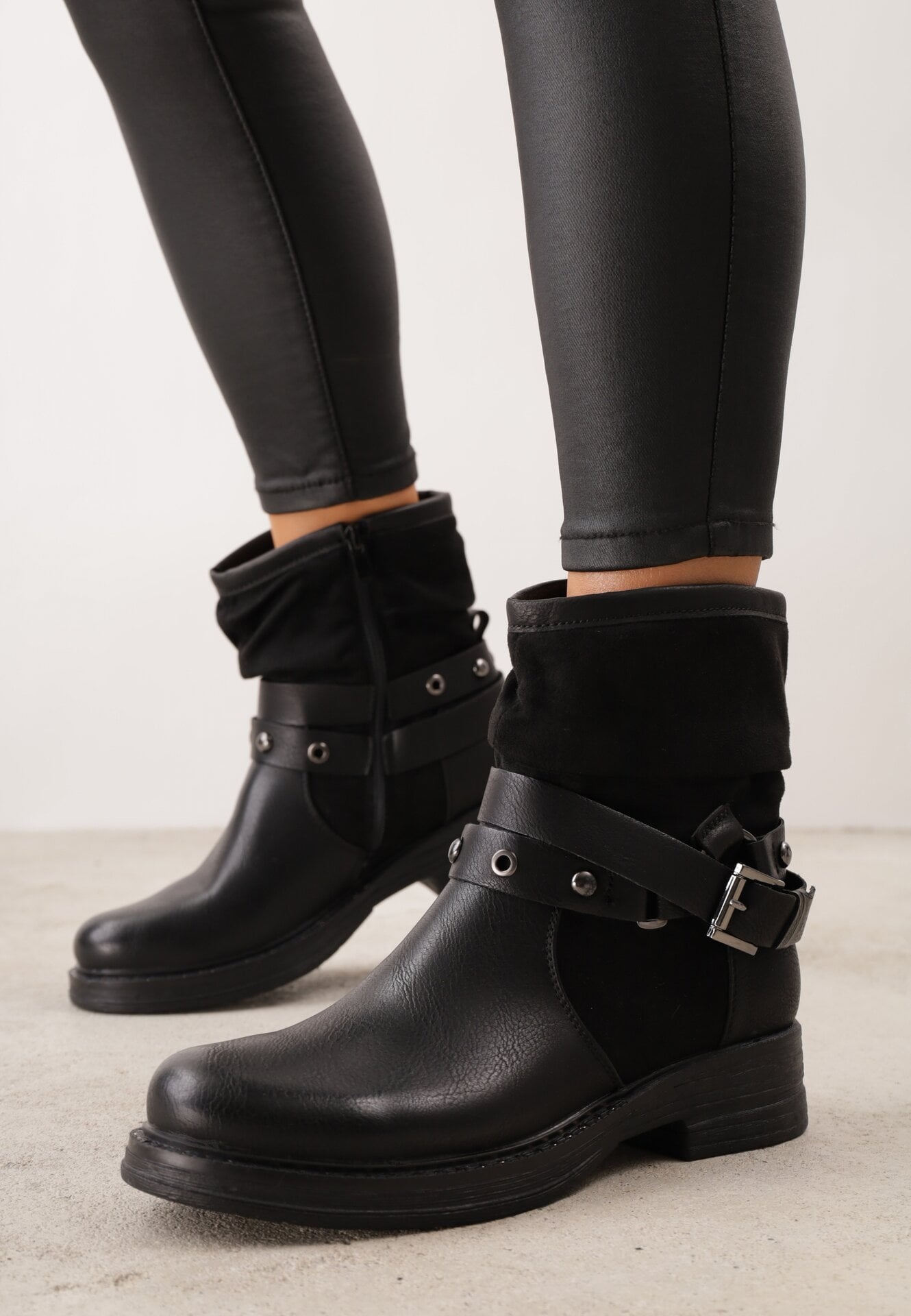 Botine Negre