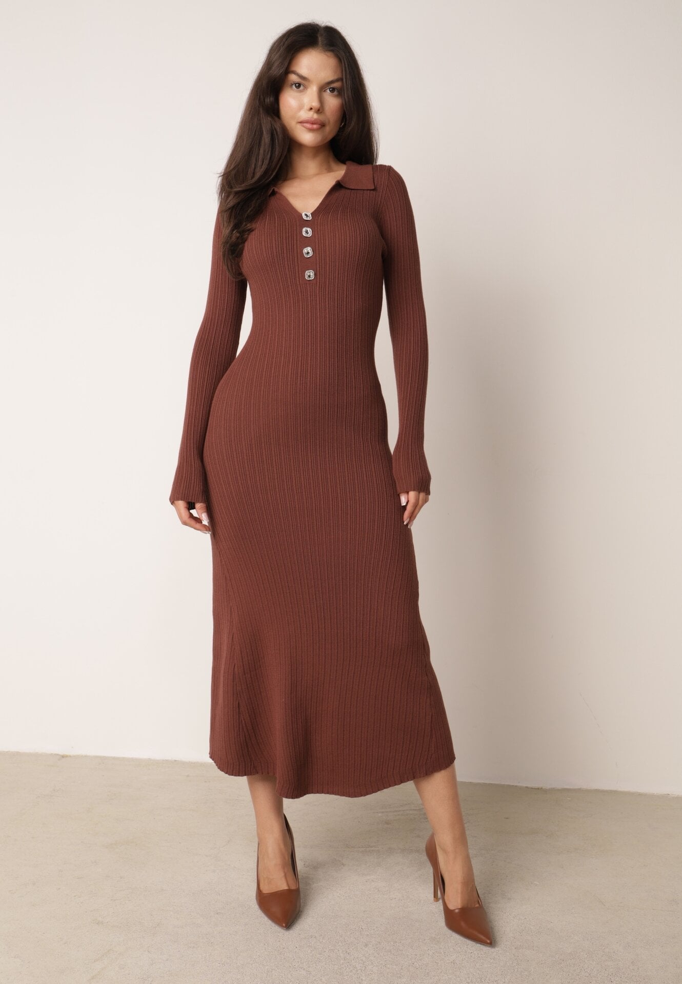 Rochie cu model în dungi din tricot de viscoză, cu guler și nasturi Juith Maro
