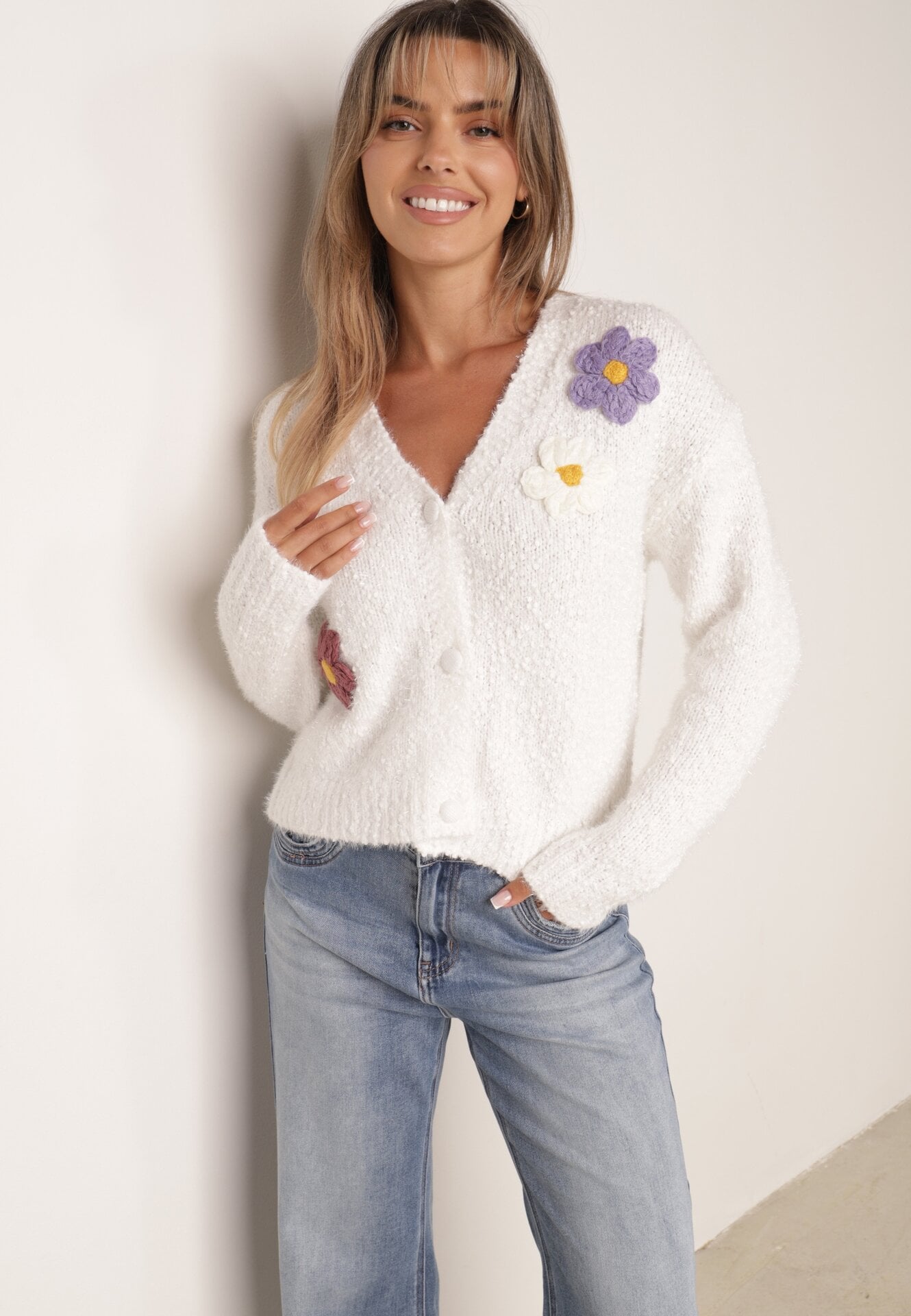 Cardigan cu adaos de lână, decorat cu flori 3D cu fir metalic Kaye Alb