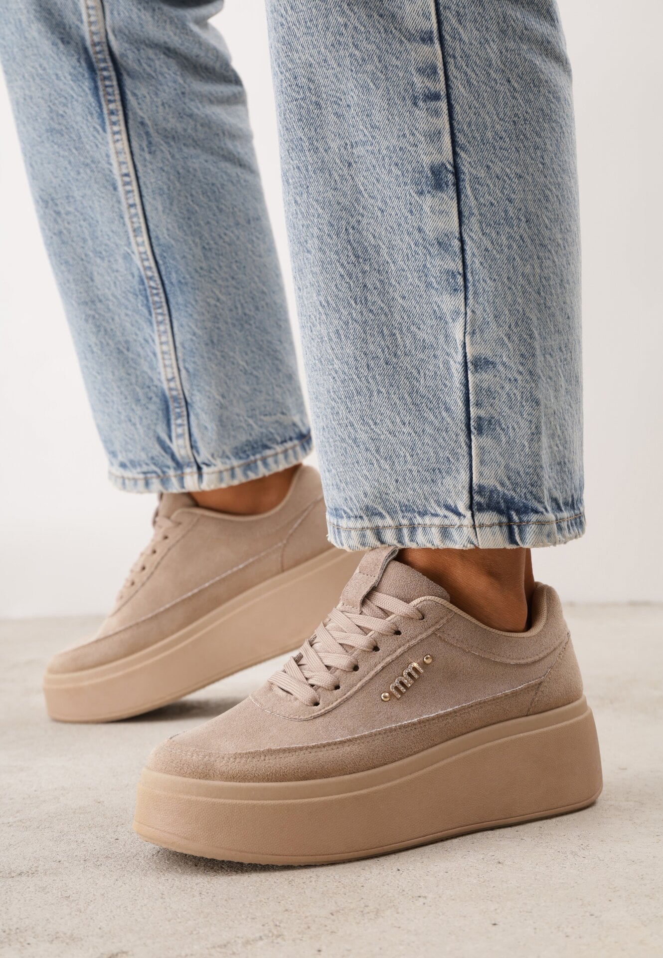 Sneakers groase pe talpă cu aplicație Feliko Bej închis