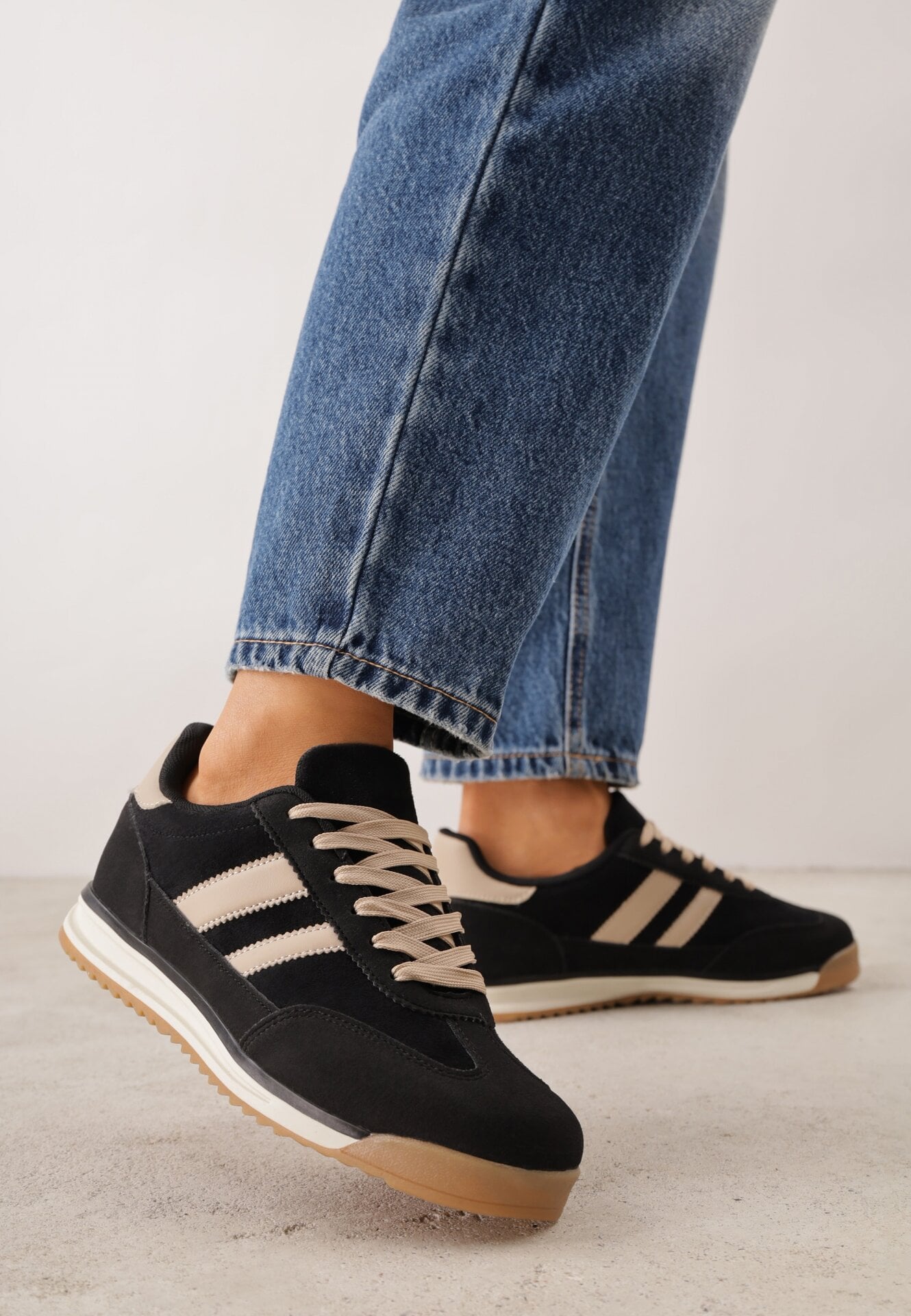 Sneakers retro cu cusături decorative și inserții cu textură de piele întoarsă Isanna Negri