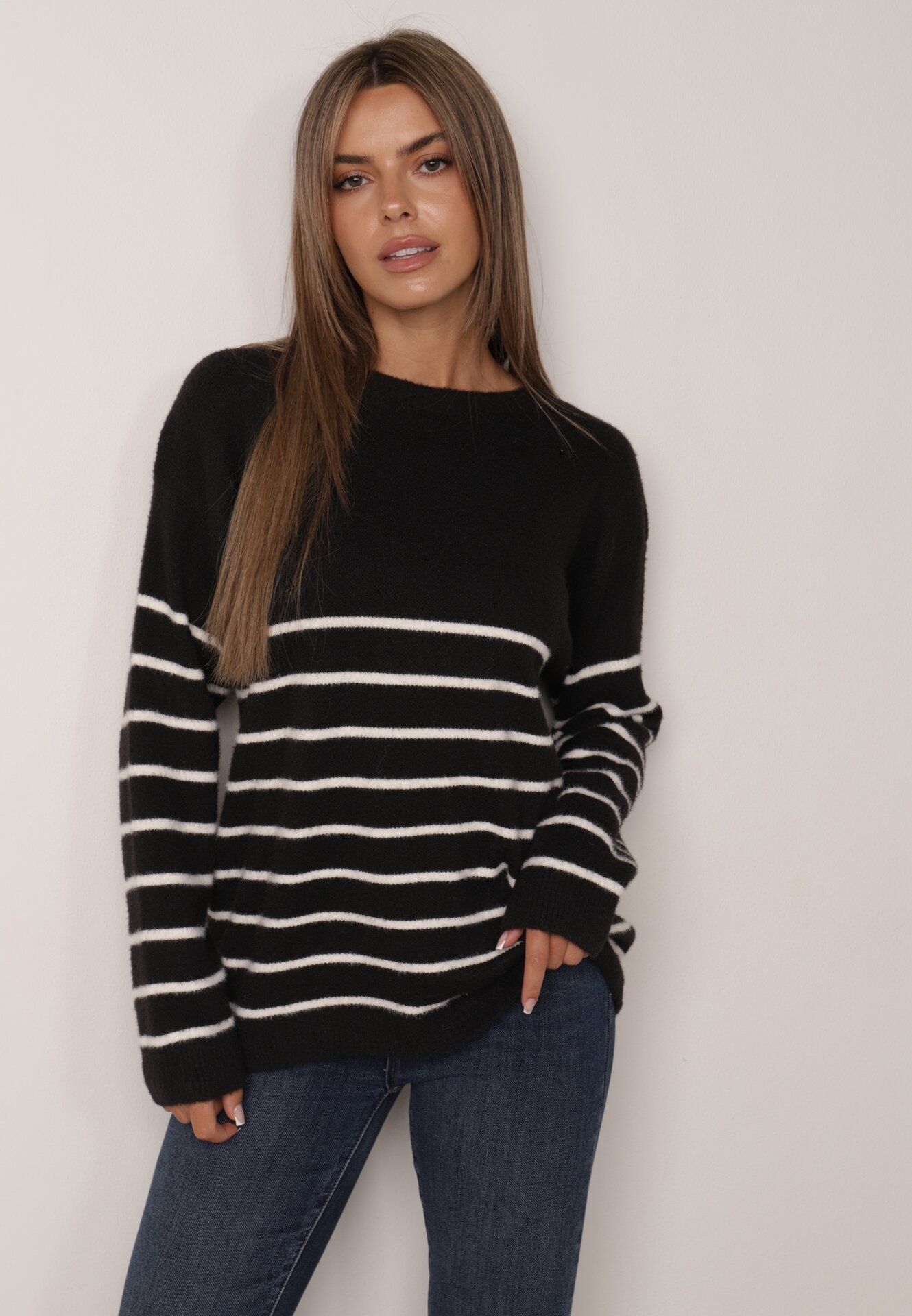 Pulover clasic cu lână în dungi orizontale Saminoge Negru