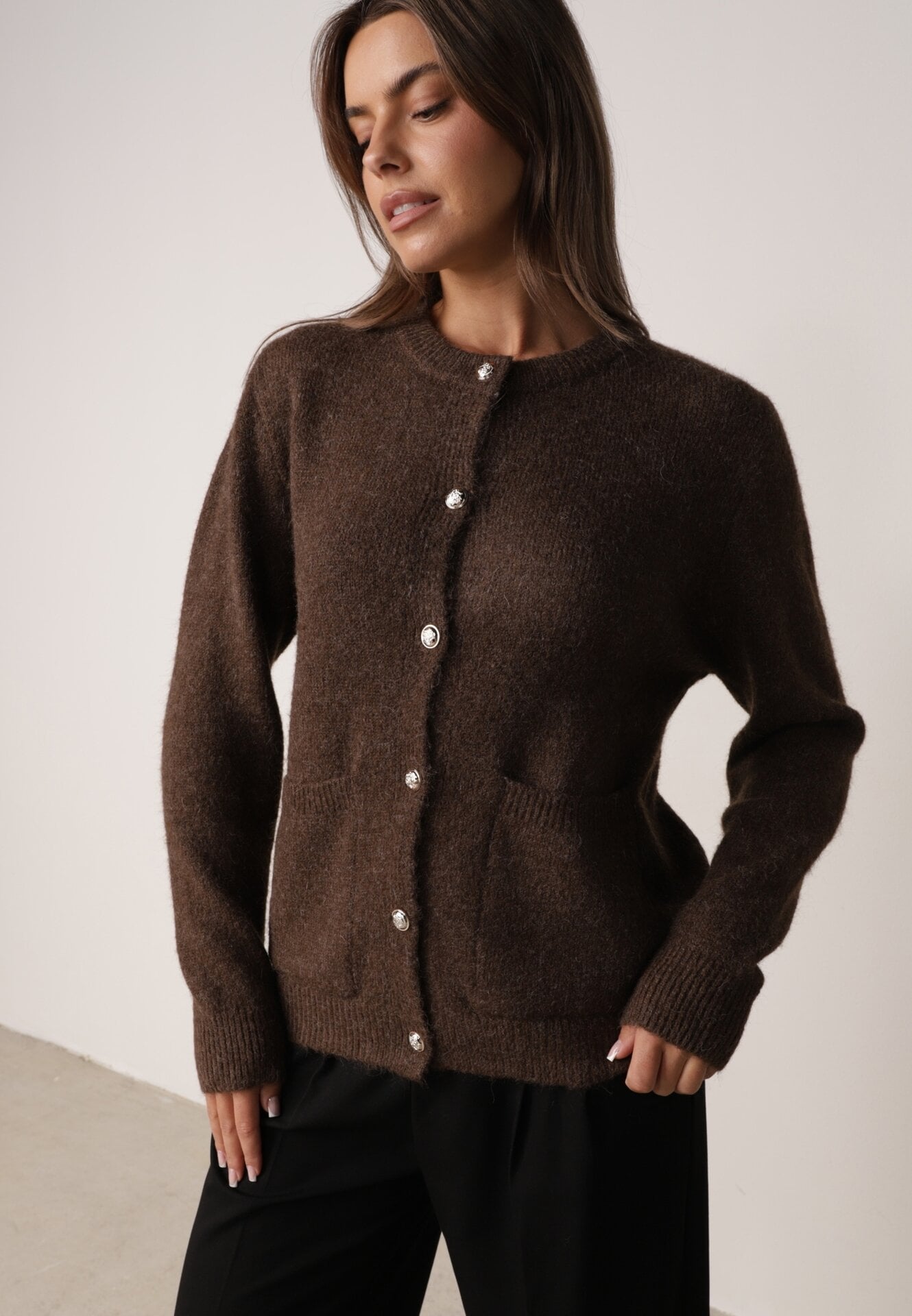 Cardigan cu lână și bumbac cu nasturi și buzunare elegante Orlandia Maro