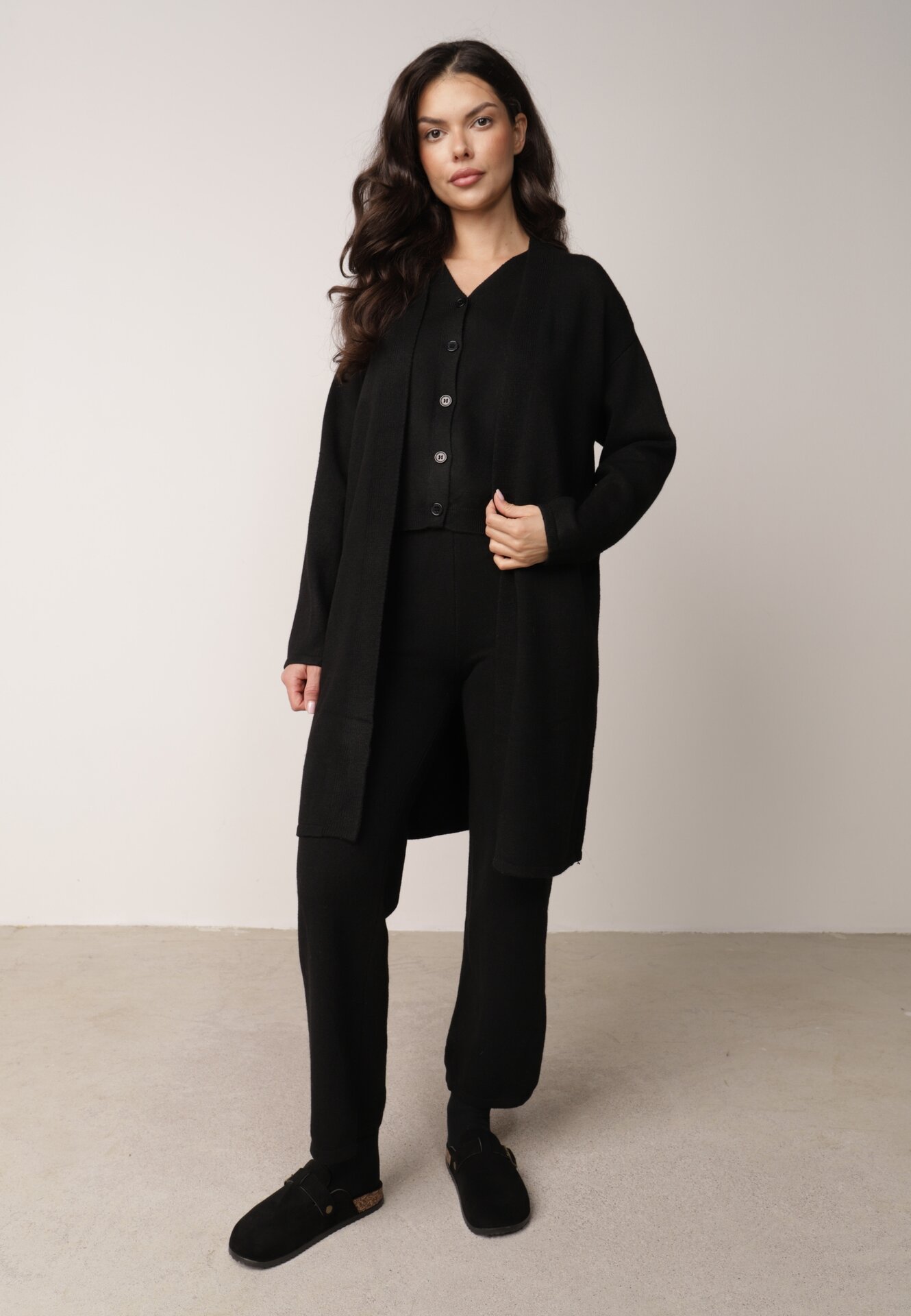 Set din tricot cu lână și bumbac, pantaloni, cardigan și vestă Cardemia Negru