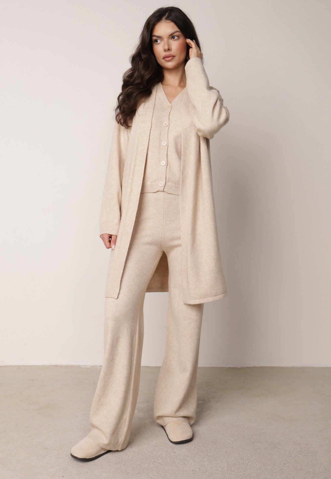 Set din tricot cu lână și bumbac, pantaloni, cardigan și vestă Cardemia Bej deschis