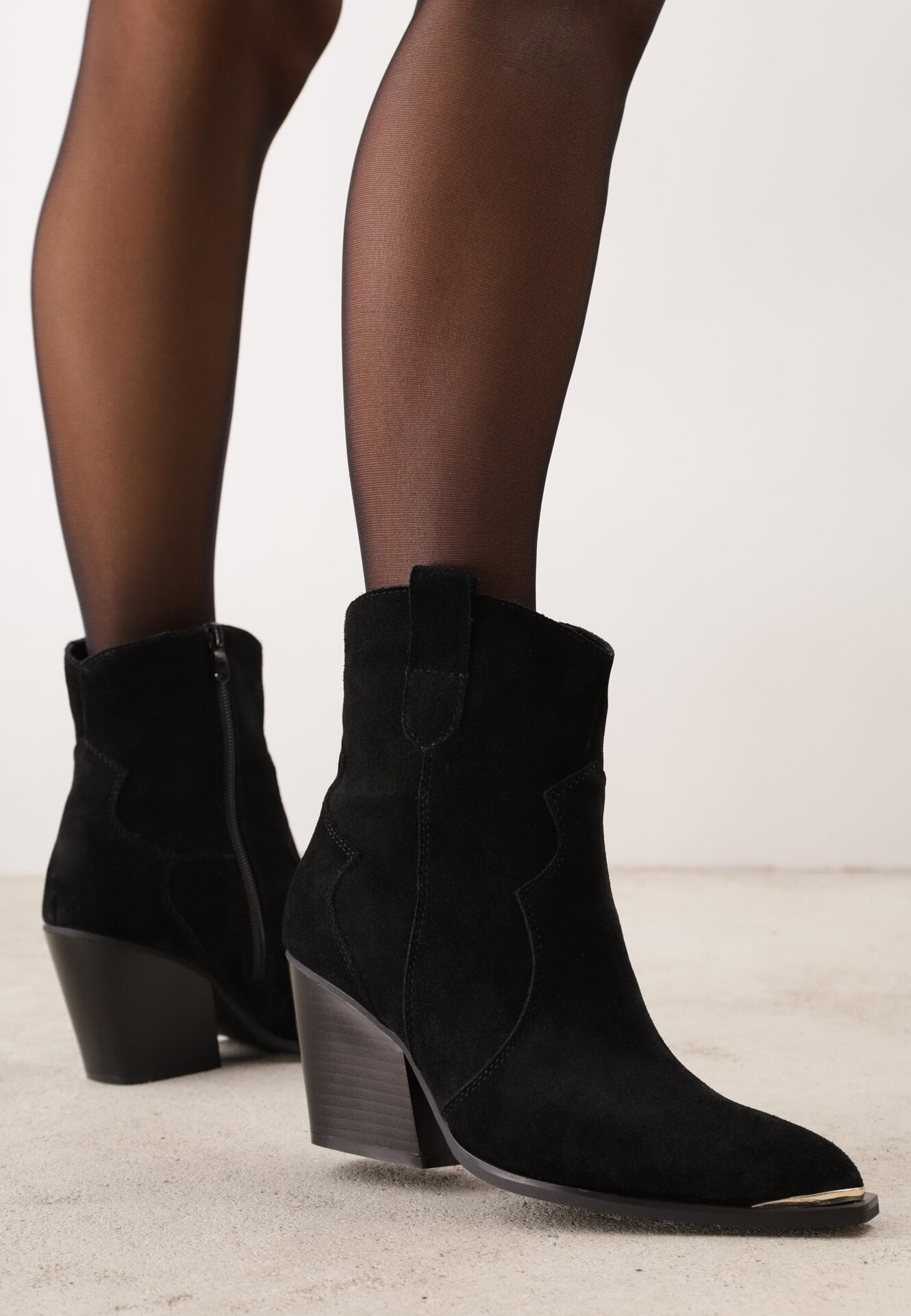 Botine Negre