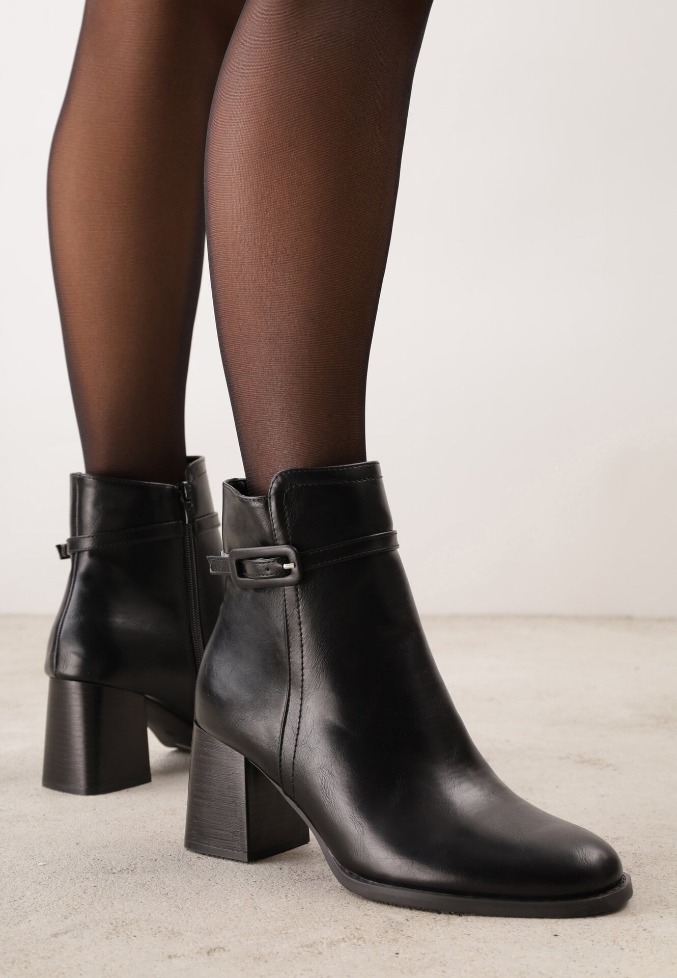 Botine Negre