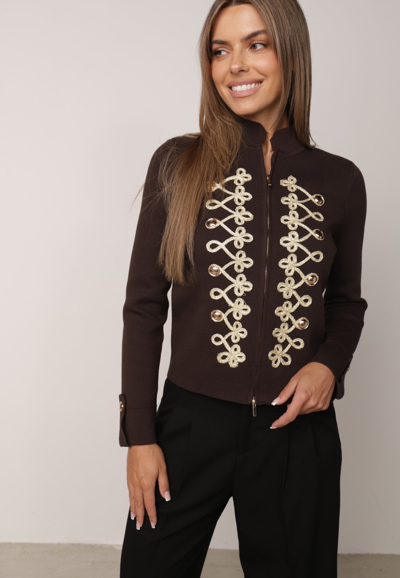 Cardigan din vâscoză cu fermoar, cu guler tip tunică și aplicație în stil napoleonic Elegancia Maro