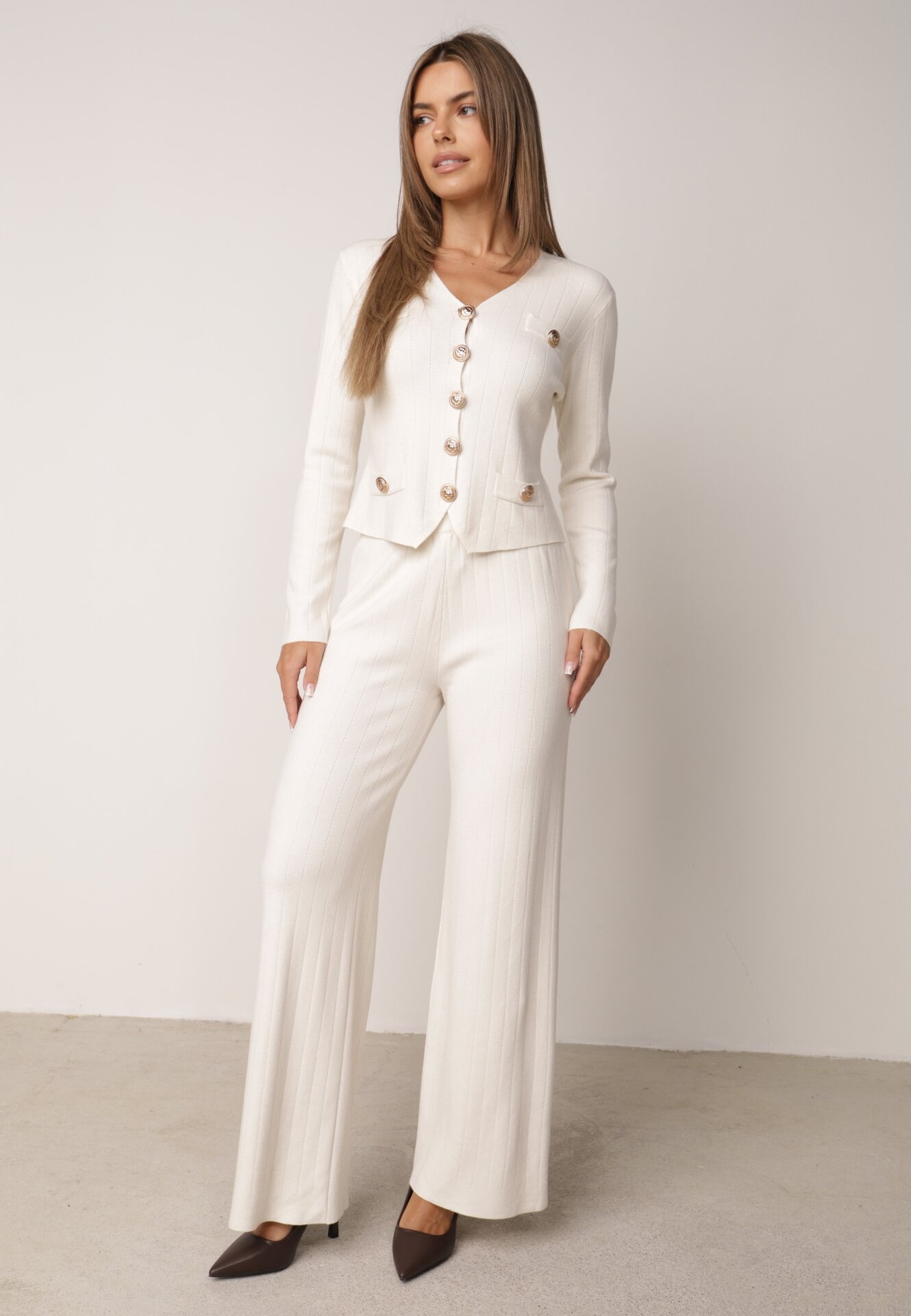 Set elegant din tricot cu model în relief cu vâscoză, cardigan și pantaloni Denorra Bej