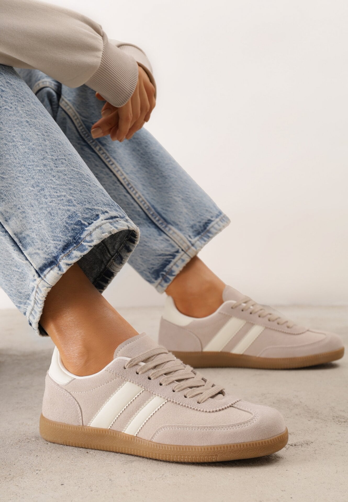 Sneakers din piele în stilul tenisilor iconici Aragonna Bej