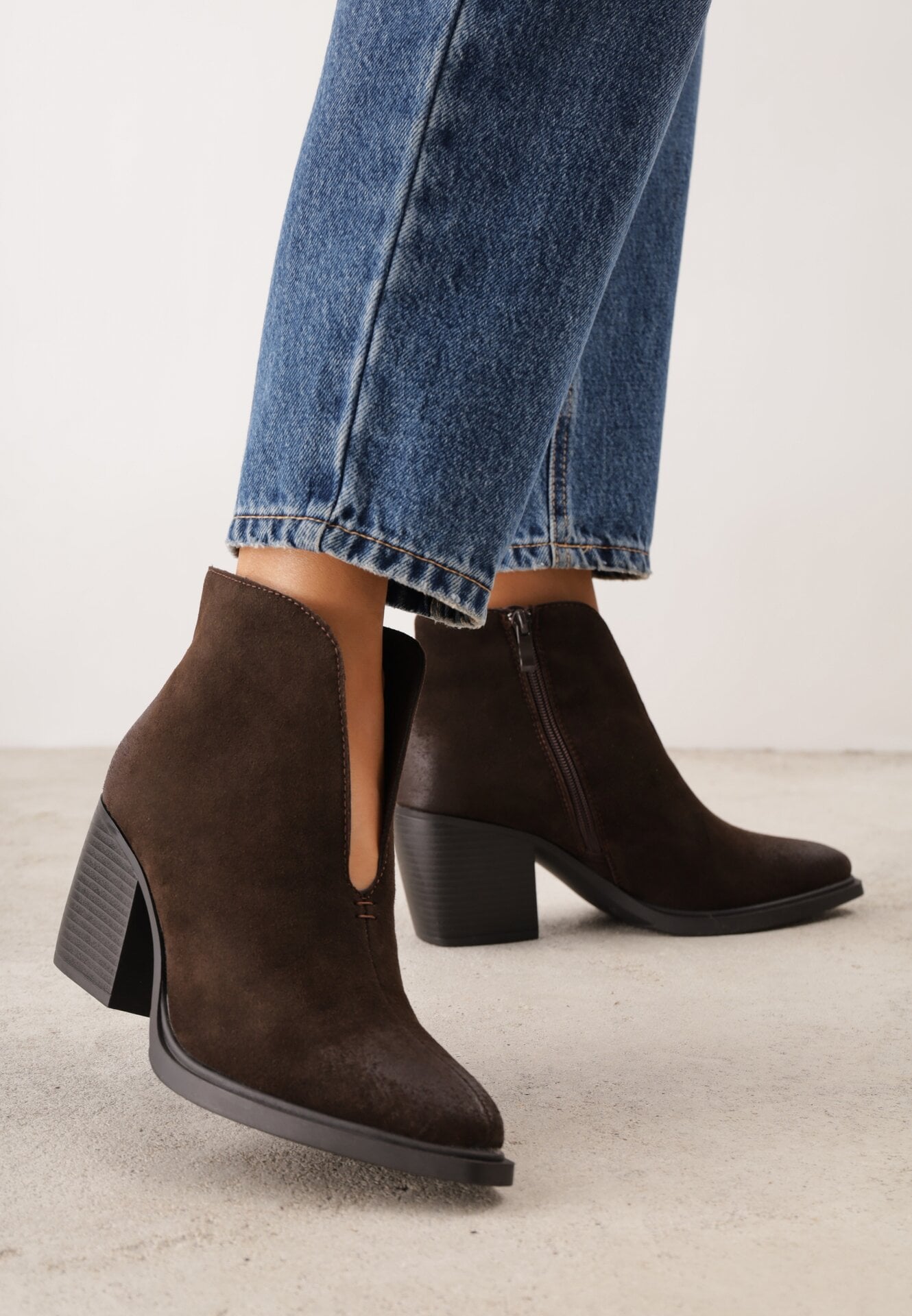 Botine din piele elegante cu căptușeală ușoară pe toc conic Serani Maro închis