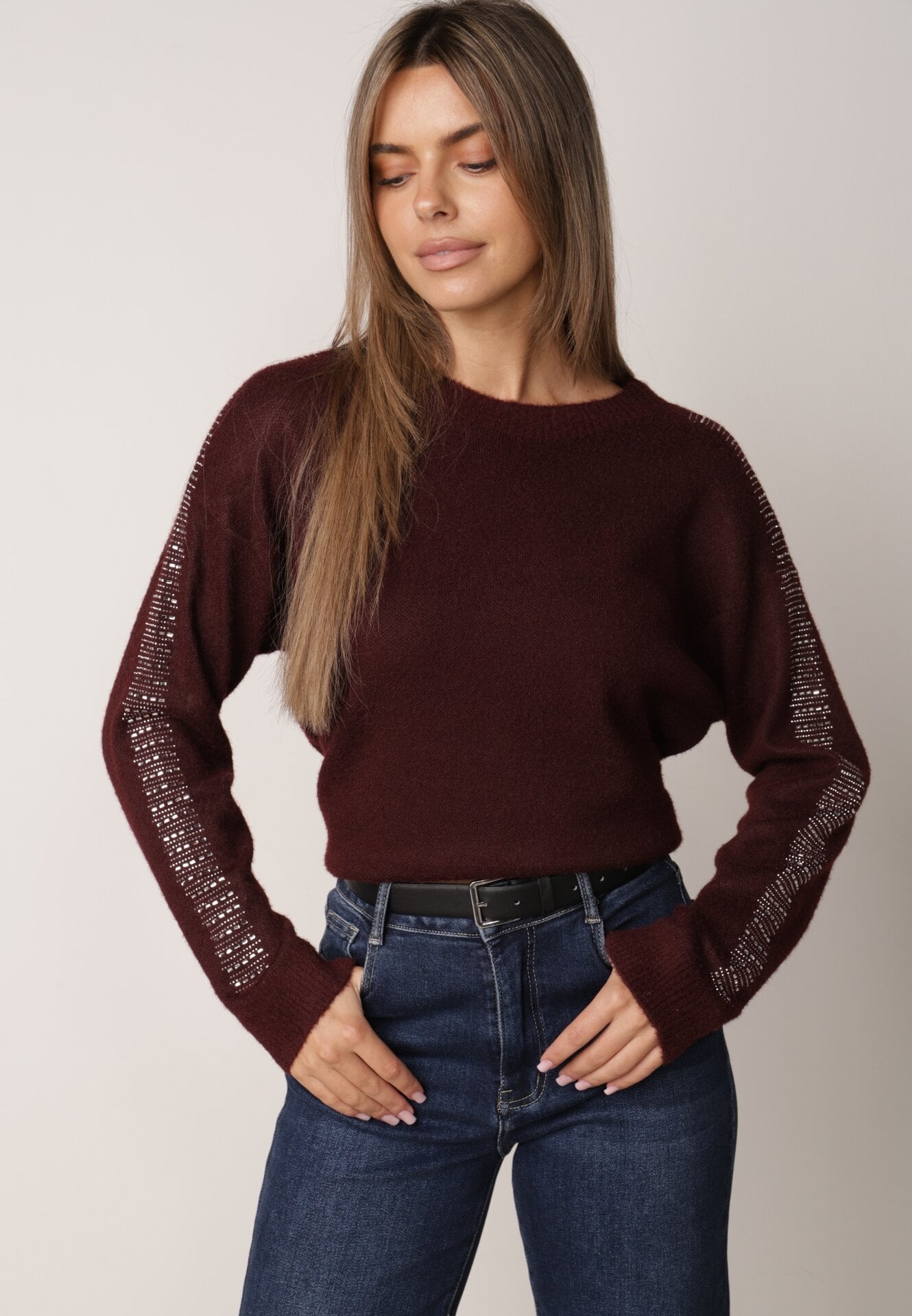 Pulover de iarnă din lână, decorat cu aplicație cu zirconii Grista Bordo