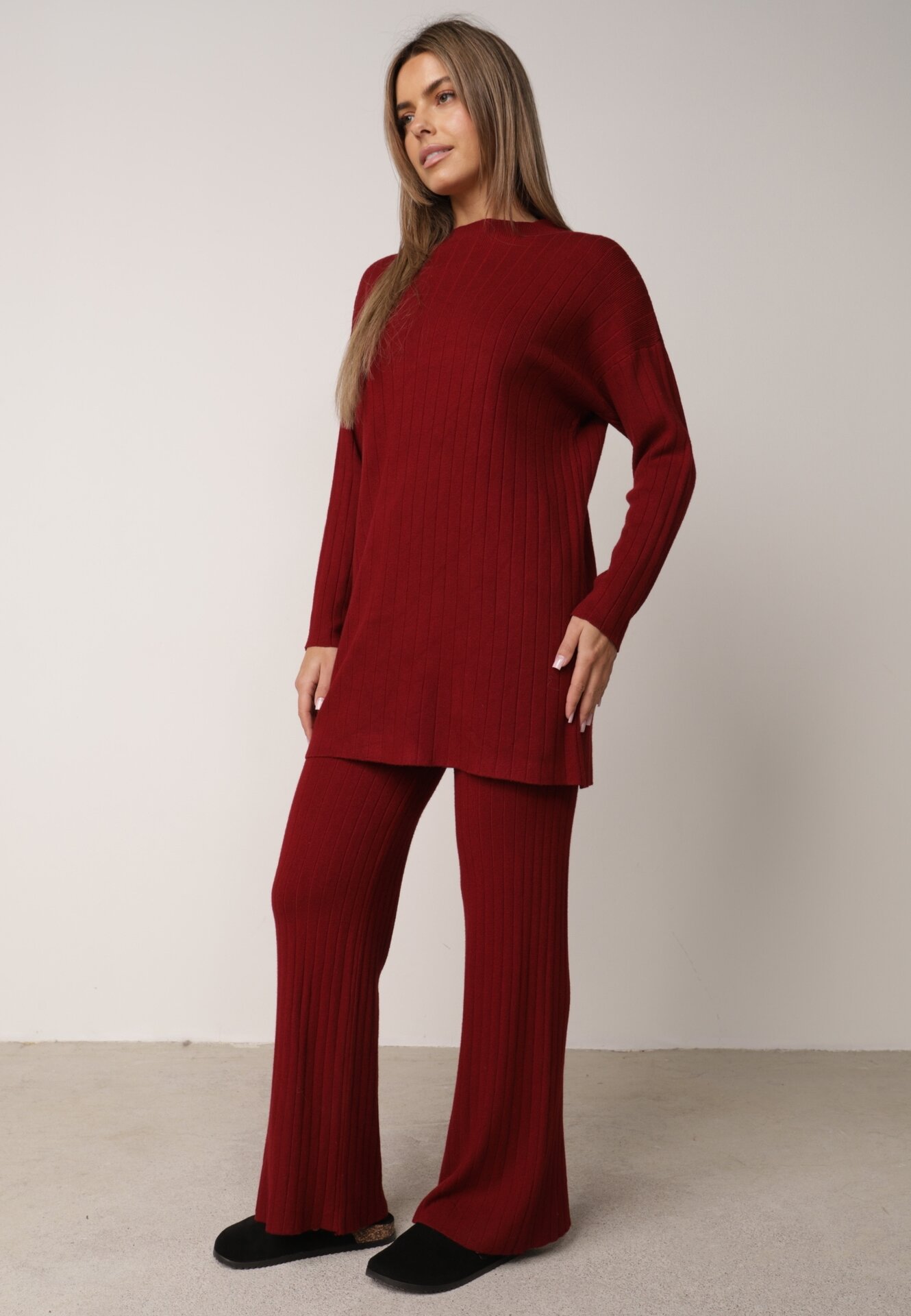 Set tricotat cu nervuri din bumbac Moraga: tunică-sweater și pantaloni Bordo