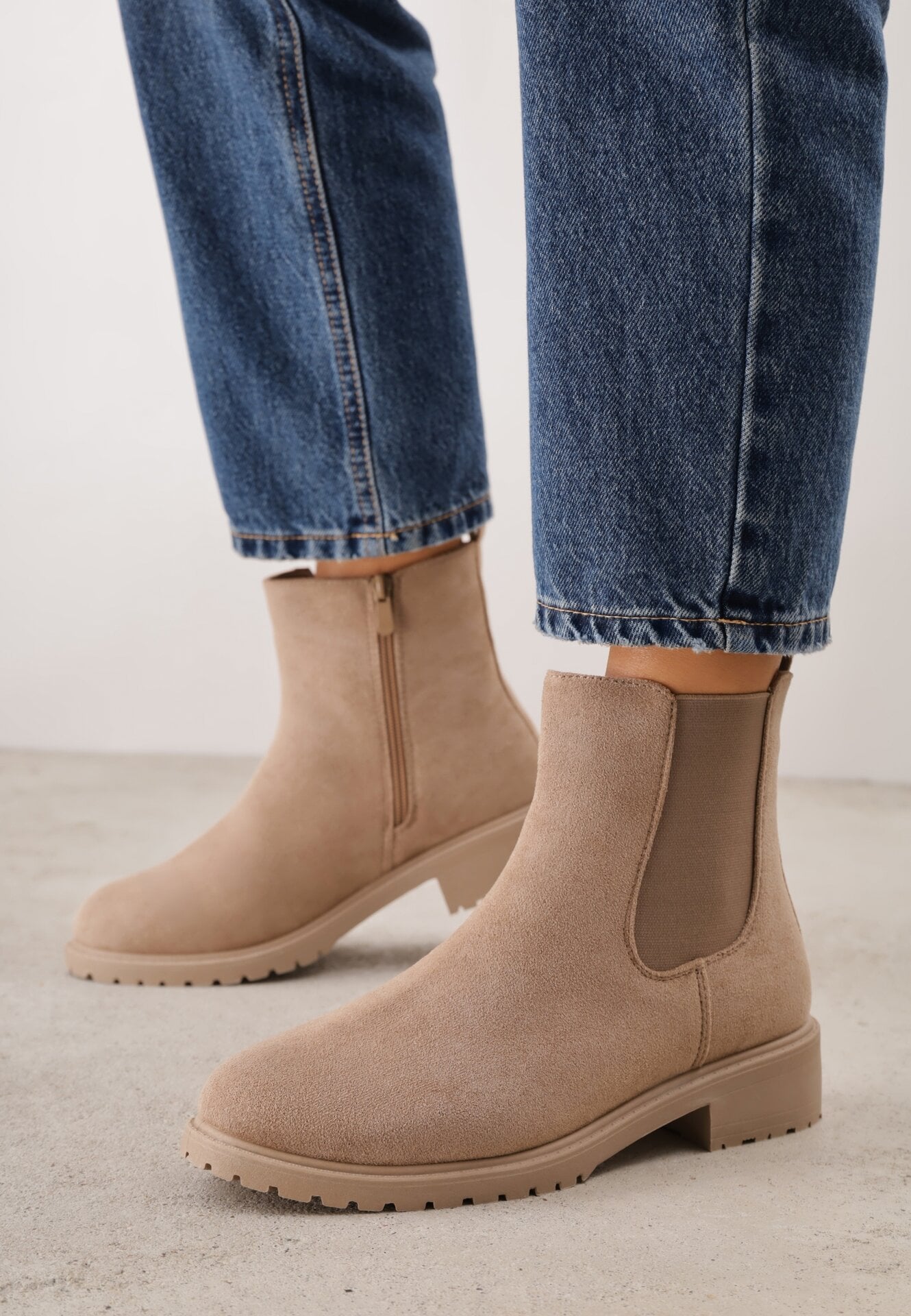 Botine în stil Chelsea Hunelia Bej Bej închis