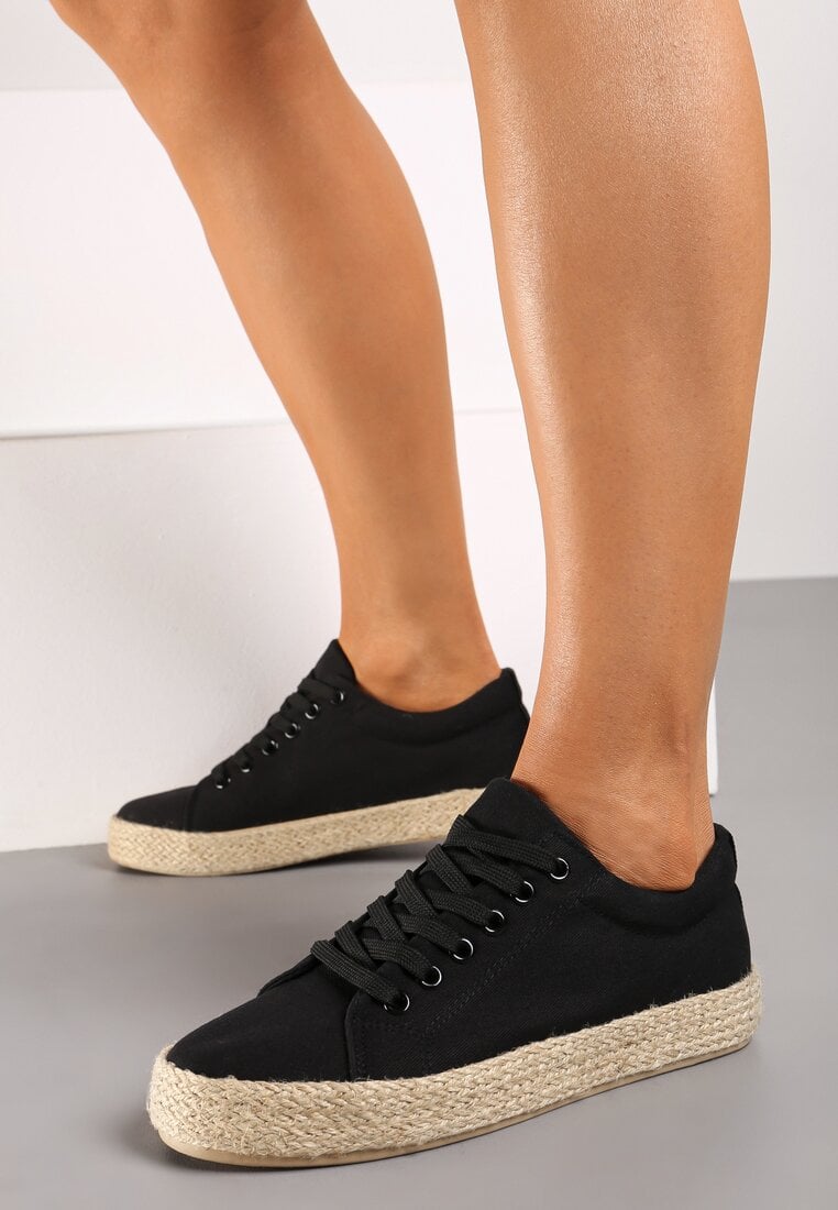 Tenisi Negre International Love