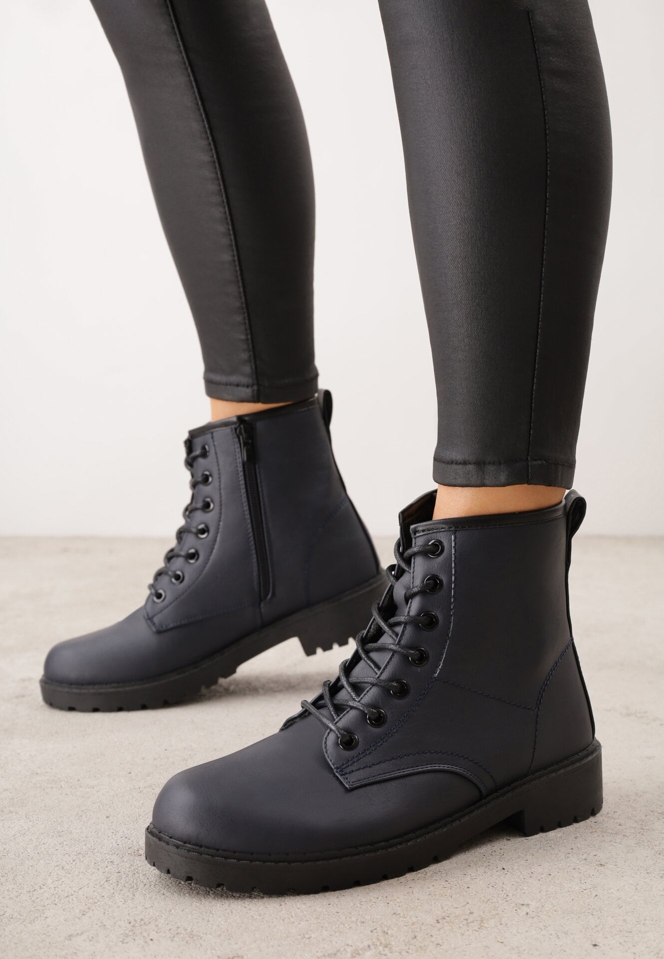 Botine bleumarin Tanner