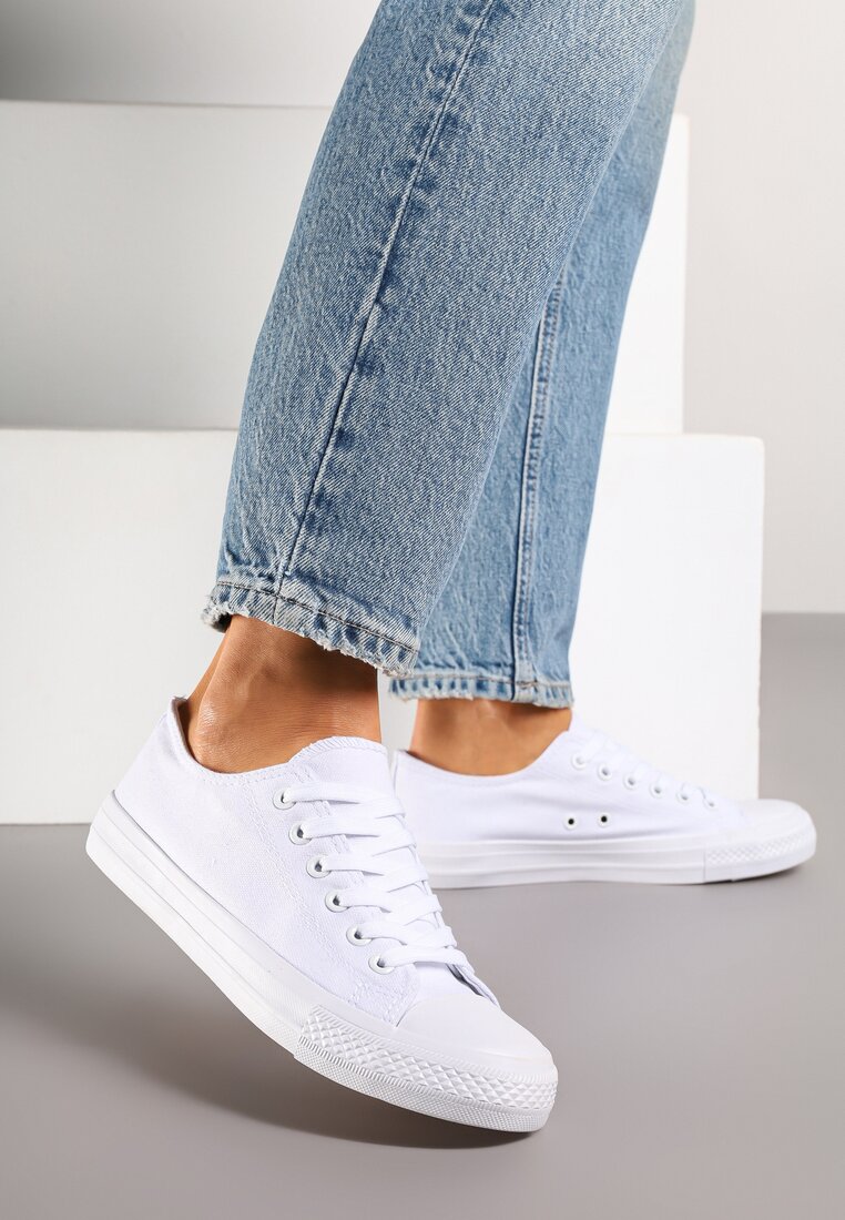 Teniși înalți Albi