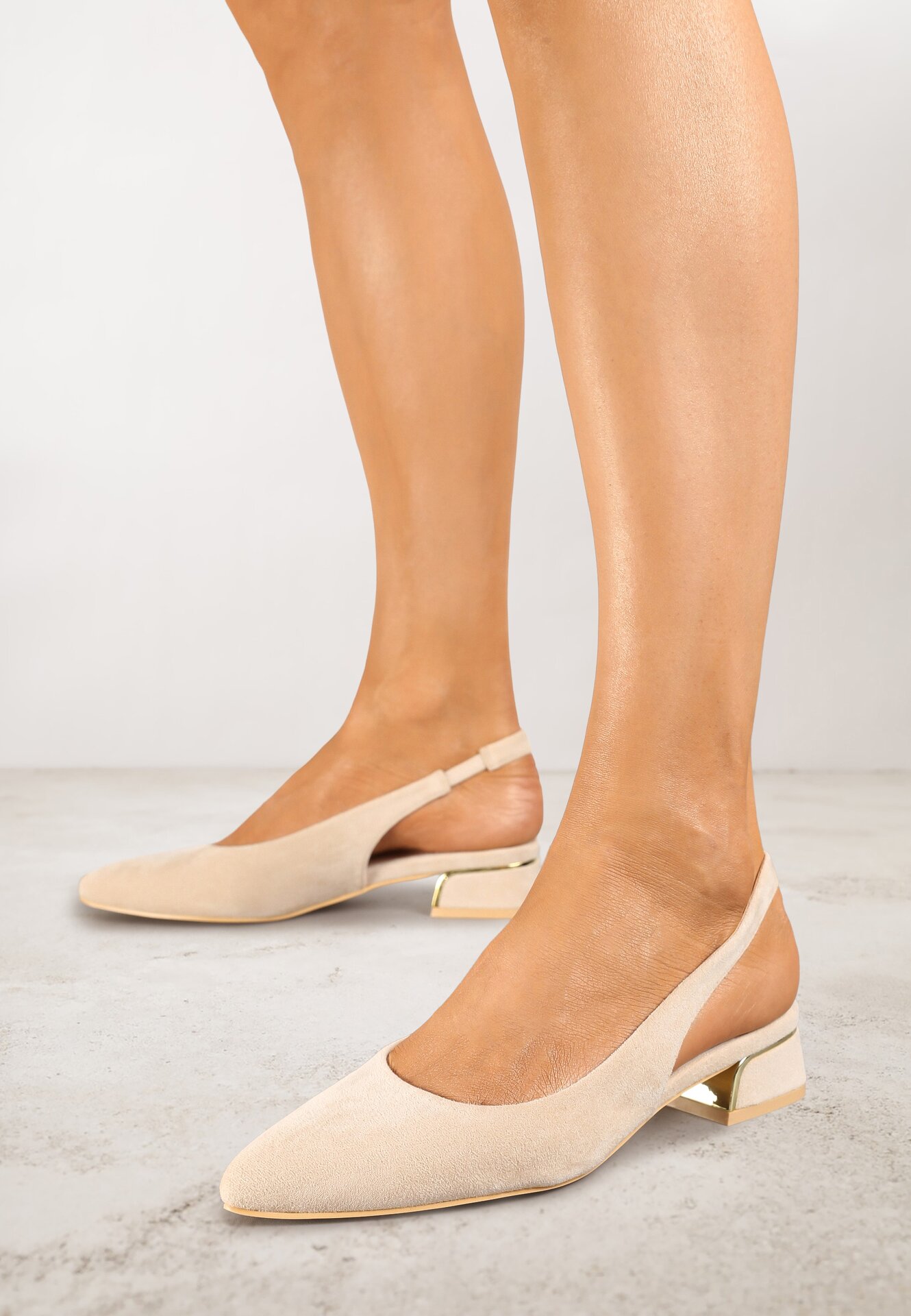 Sandale Bej Vices cu Toc Conic cu Brant din Piele și Calcai Descoperit Selandra