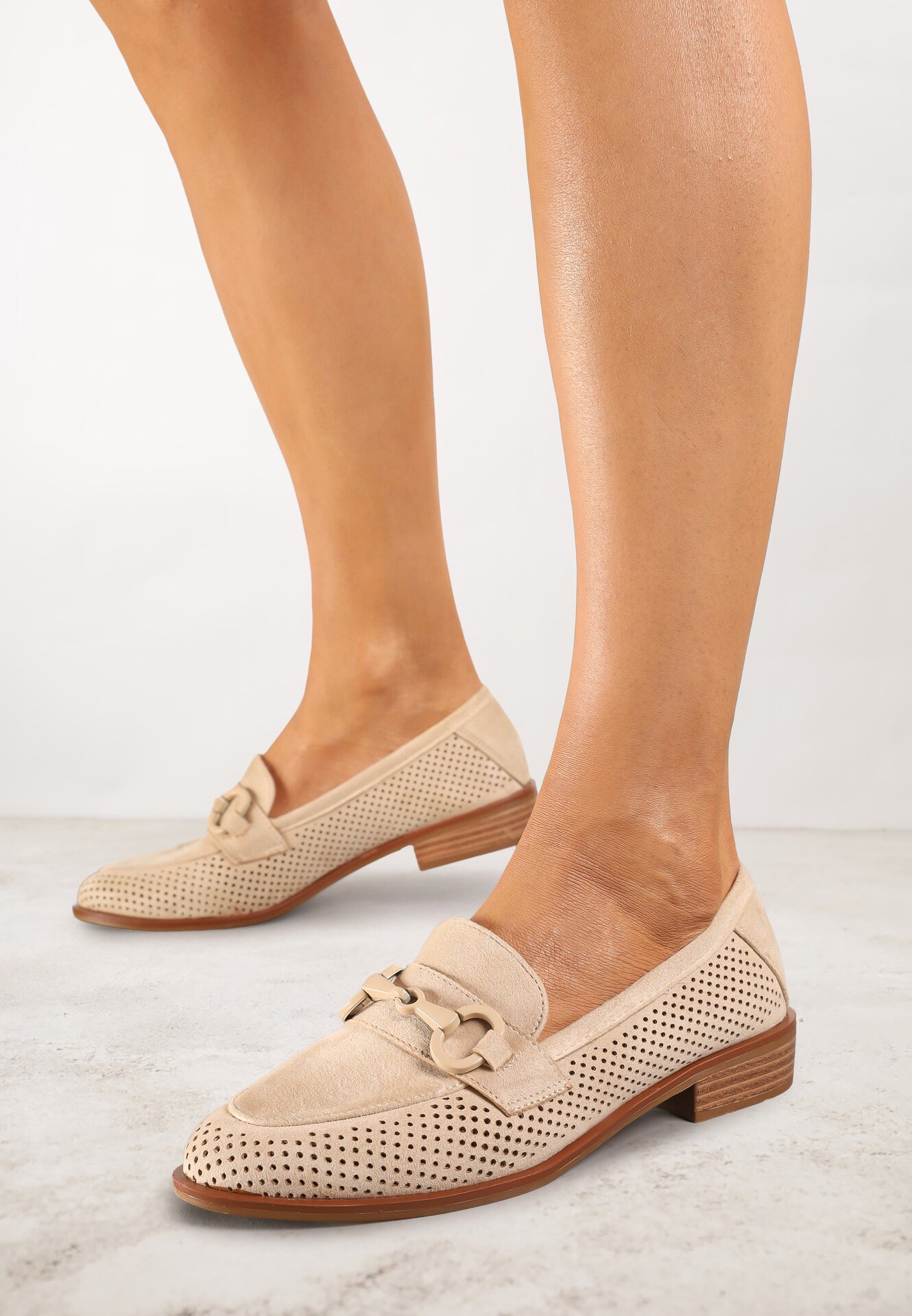Mocasini ajurați bej Vices cu branț din piele Felastra