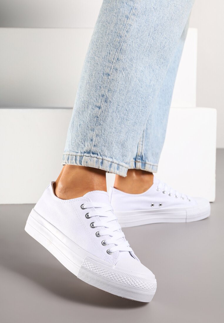 Teniși înalți Albi