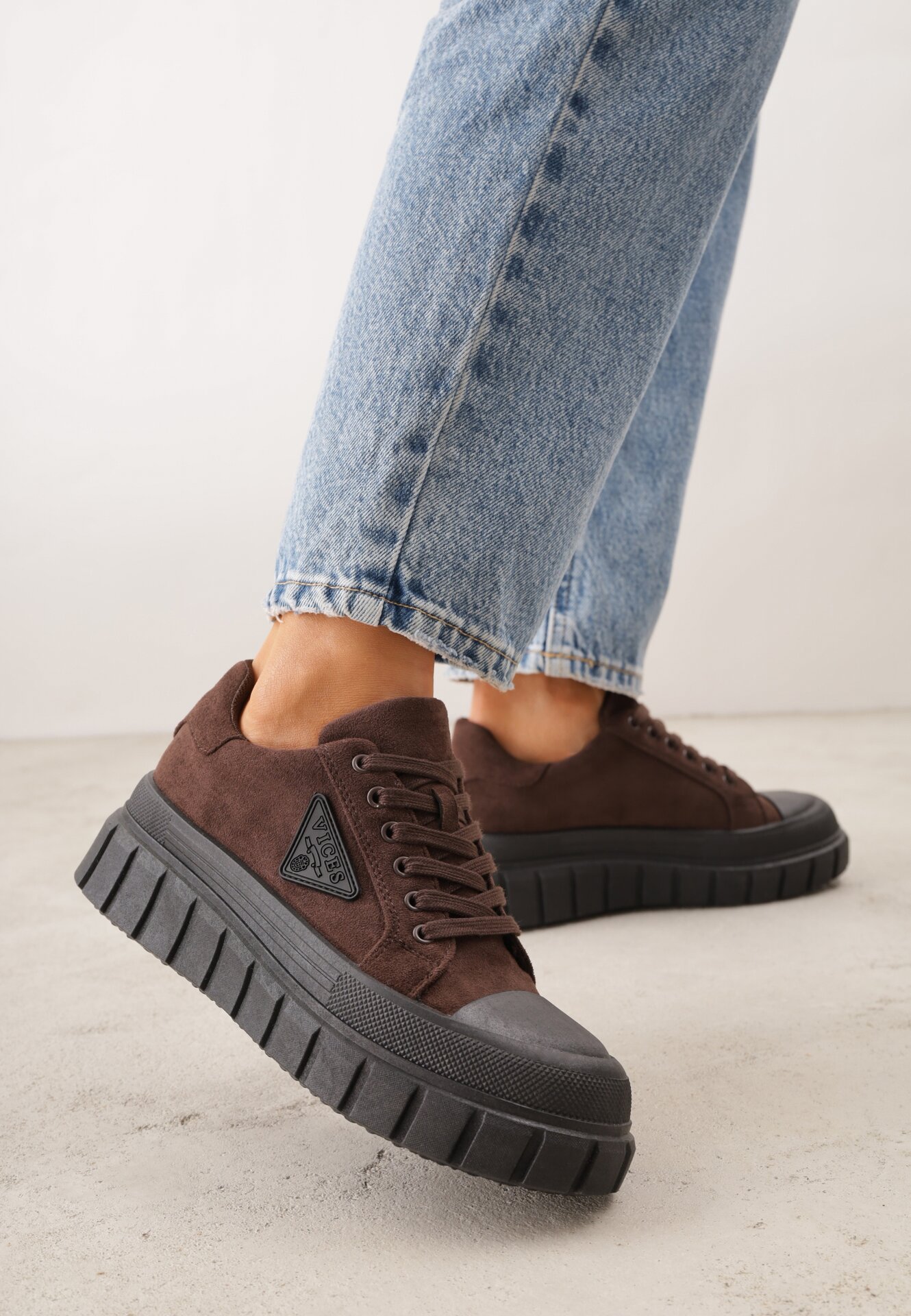 Adidași Maro Vices cu Talpă Groasă cu Aplicație Geometrică Leanae