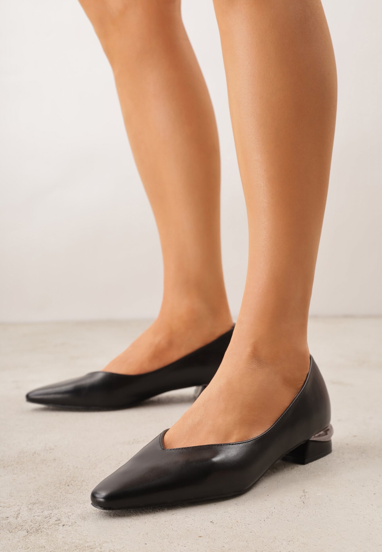 Pantofi Negri Vices pe Toc Bloc Decorativ cu Branț din Piele Asivine