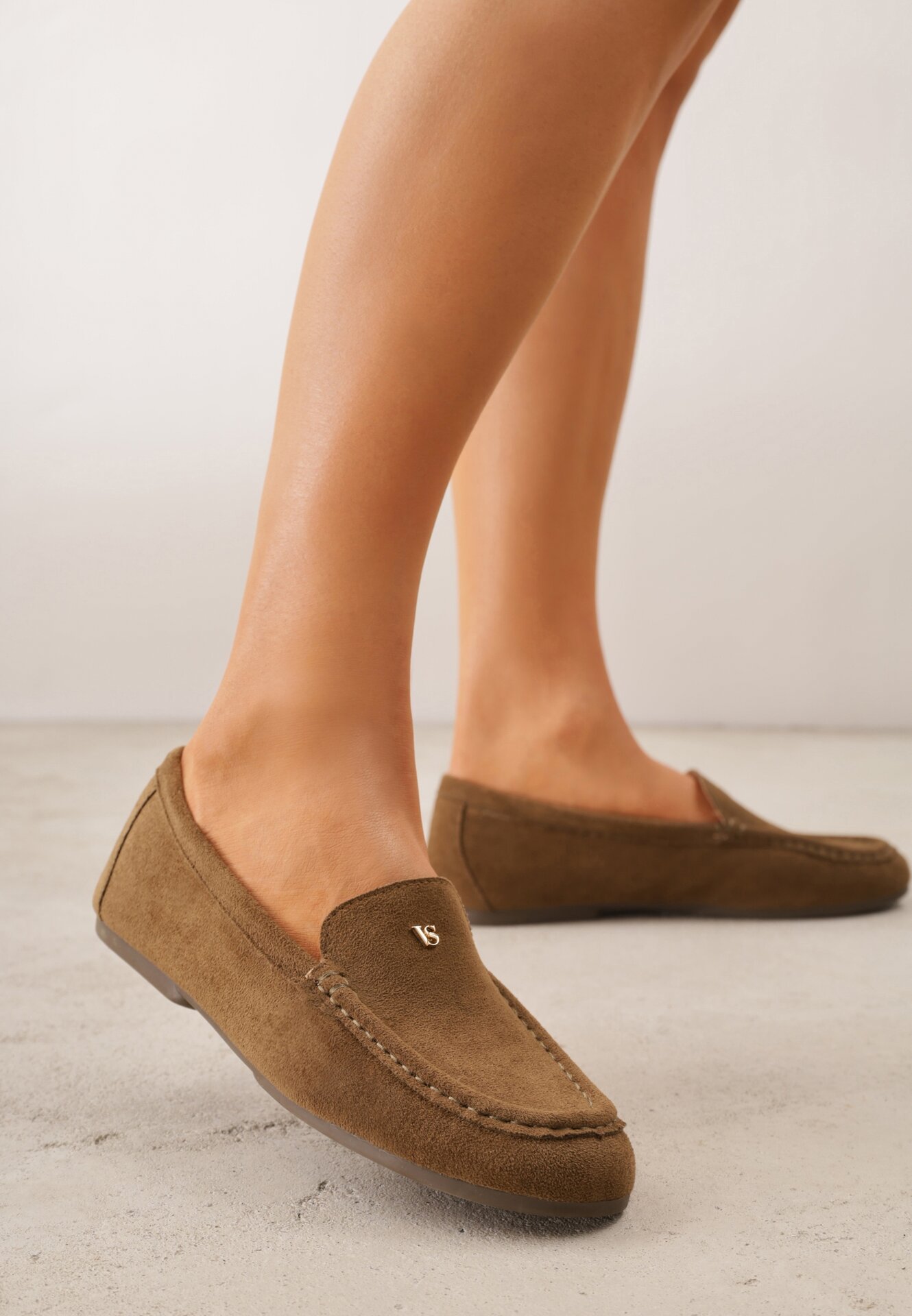 Mocasini Bej închis VICES cu Branț din Piele și Ornament Metalic Aquilin