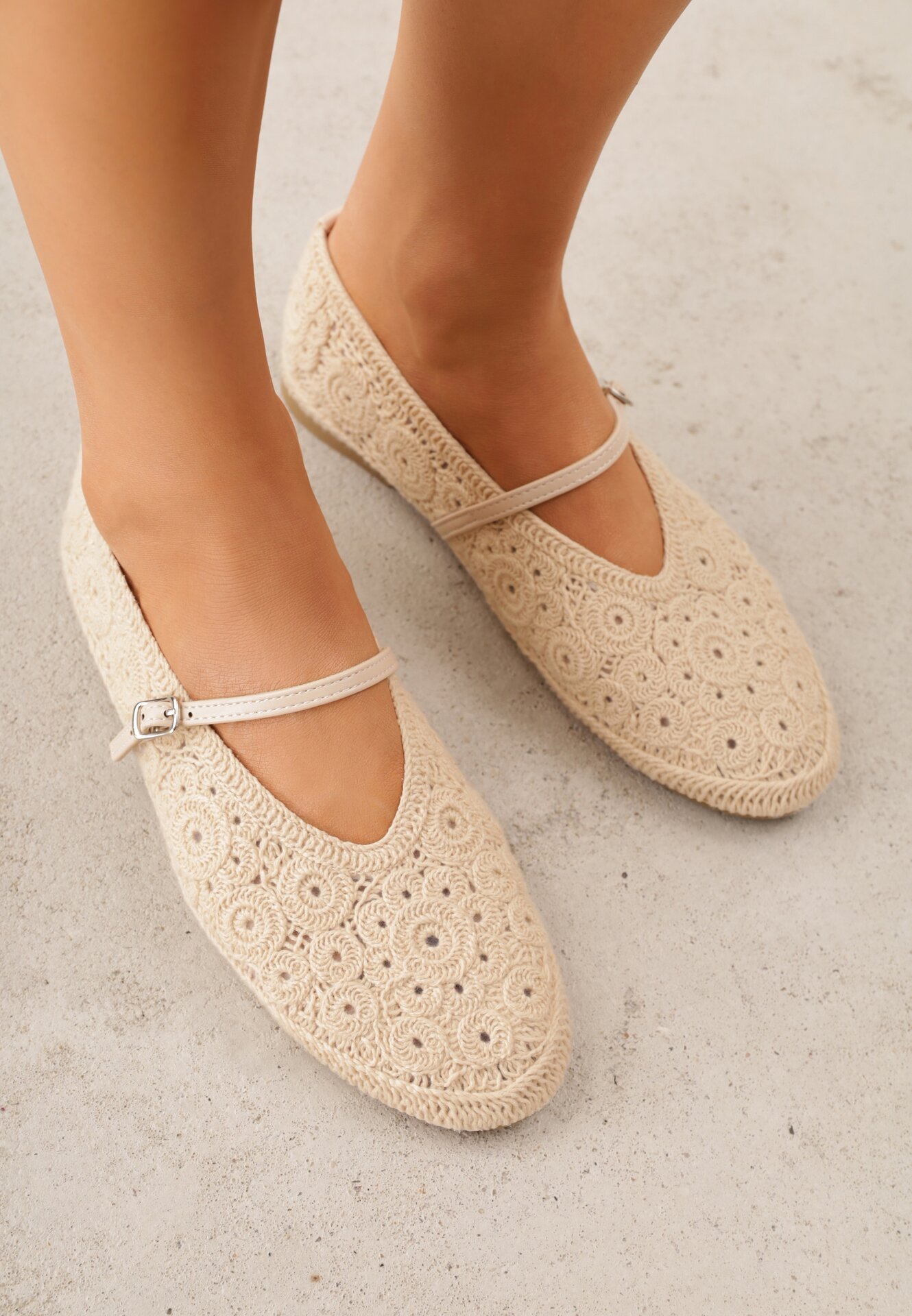 Balerini bej închiși VICES cu parte superioară ajurată și împletitură Malella