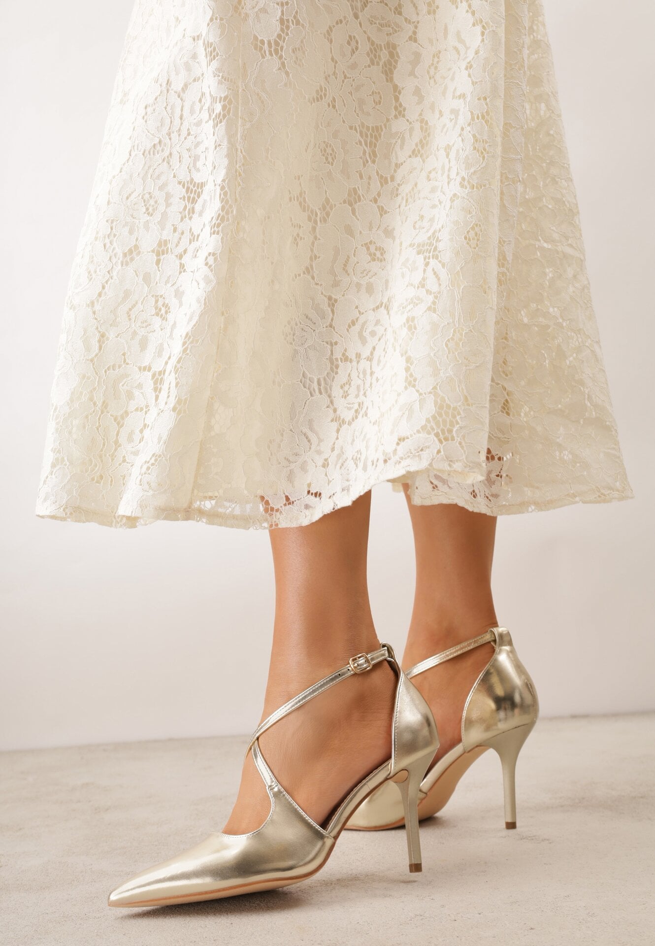 Pantofi stiletto Aurii