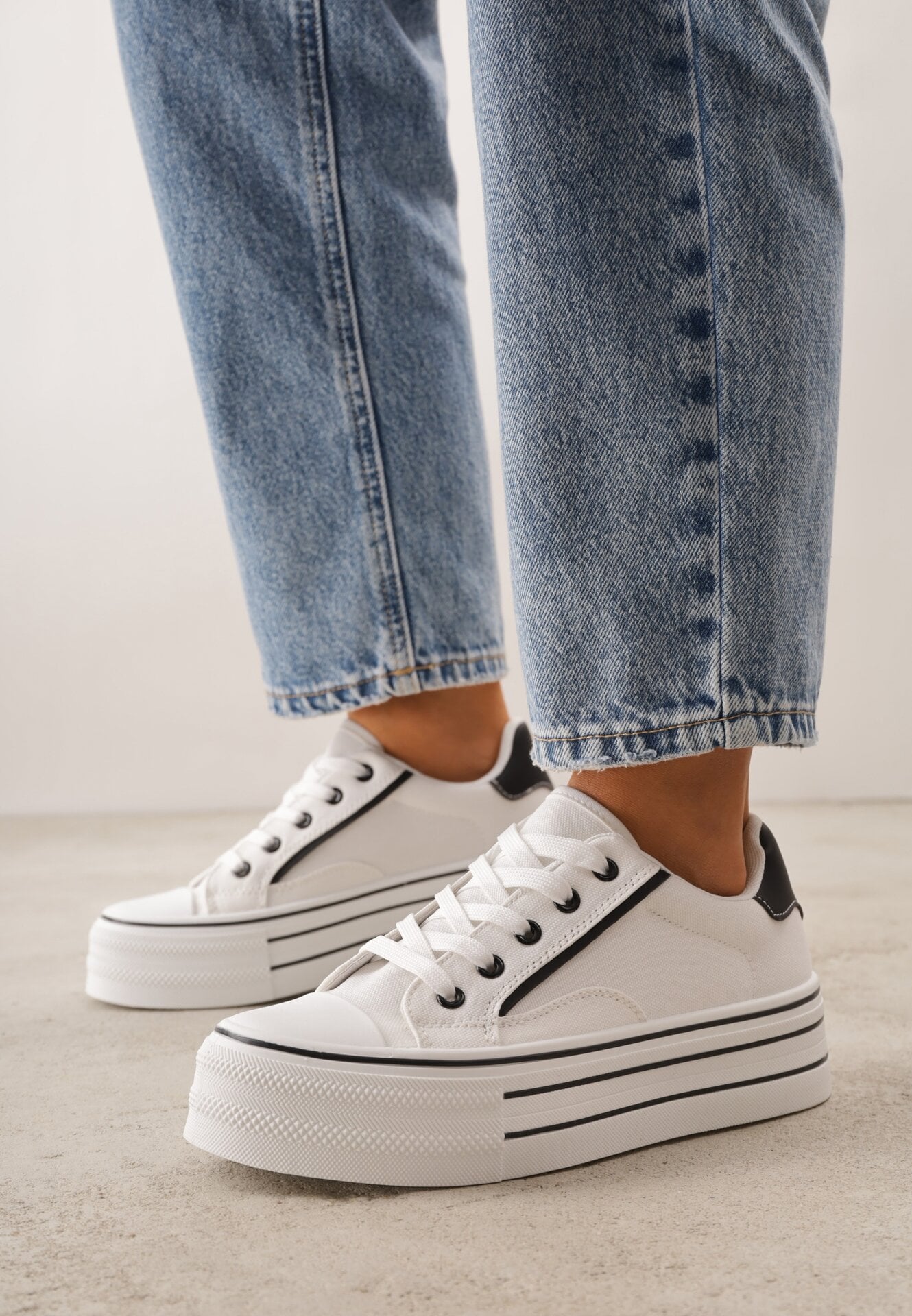 Teniși înalți Alb cu negru