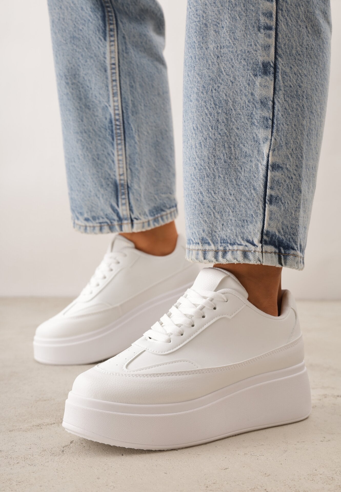 Adidași Albi VICES pe Platformă în Stilul anilor 90 Donah