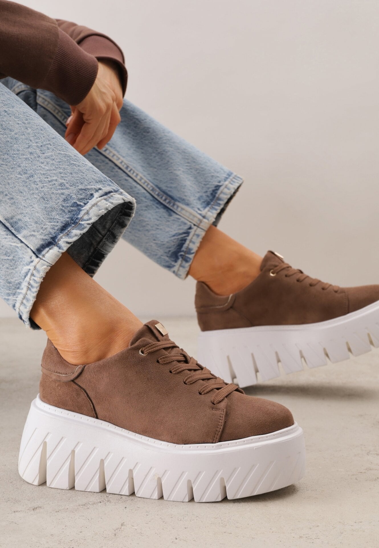 Sneakers VICES pe talpă groasă embosată Cheka Bej închis