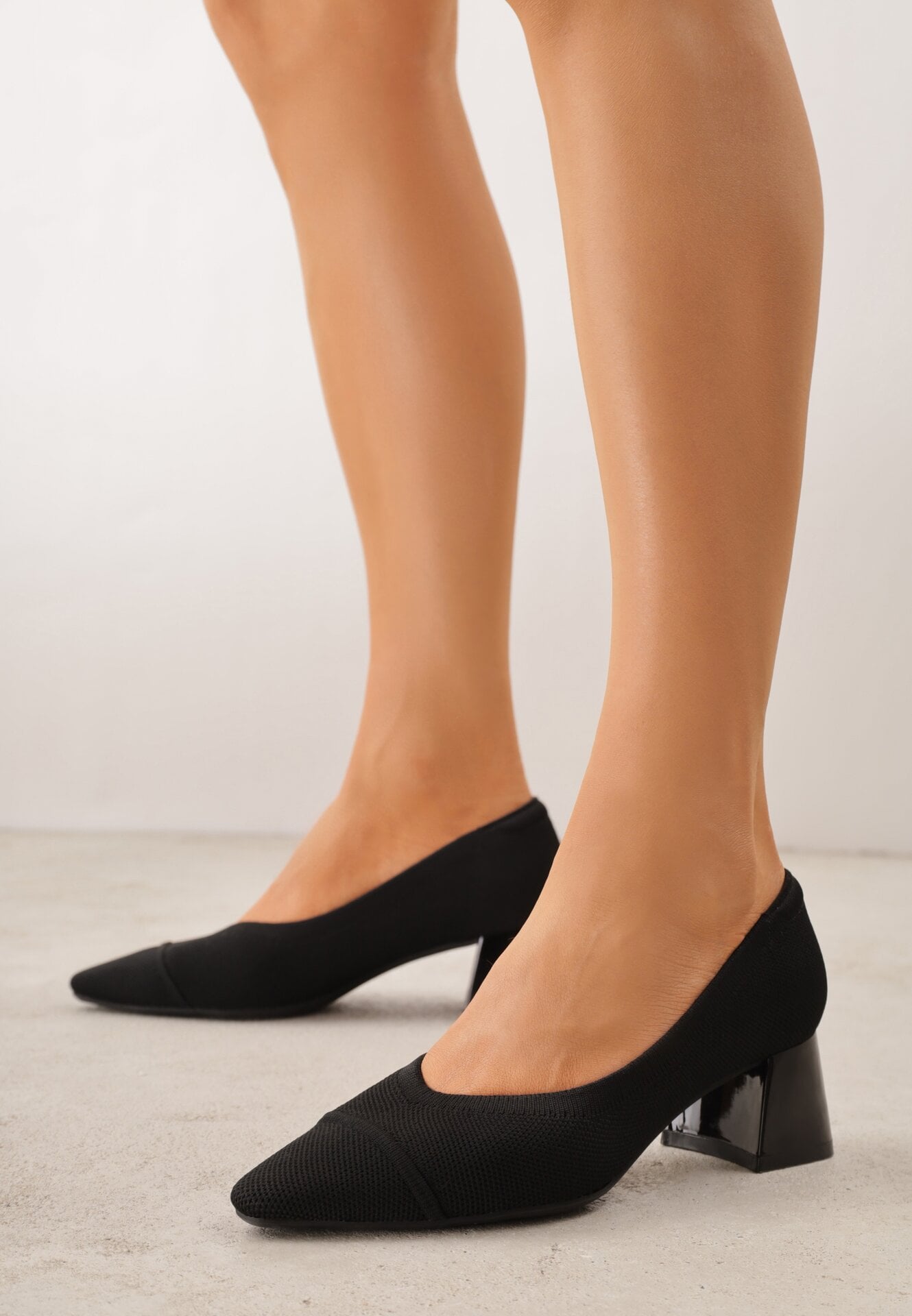 Pantofi cu toc Negri