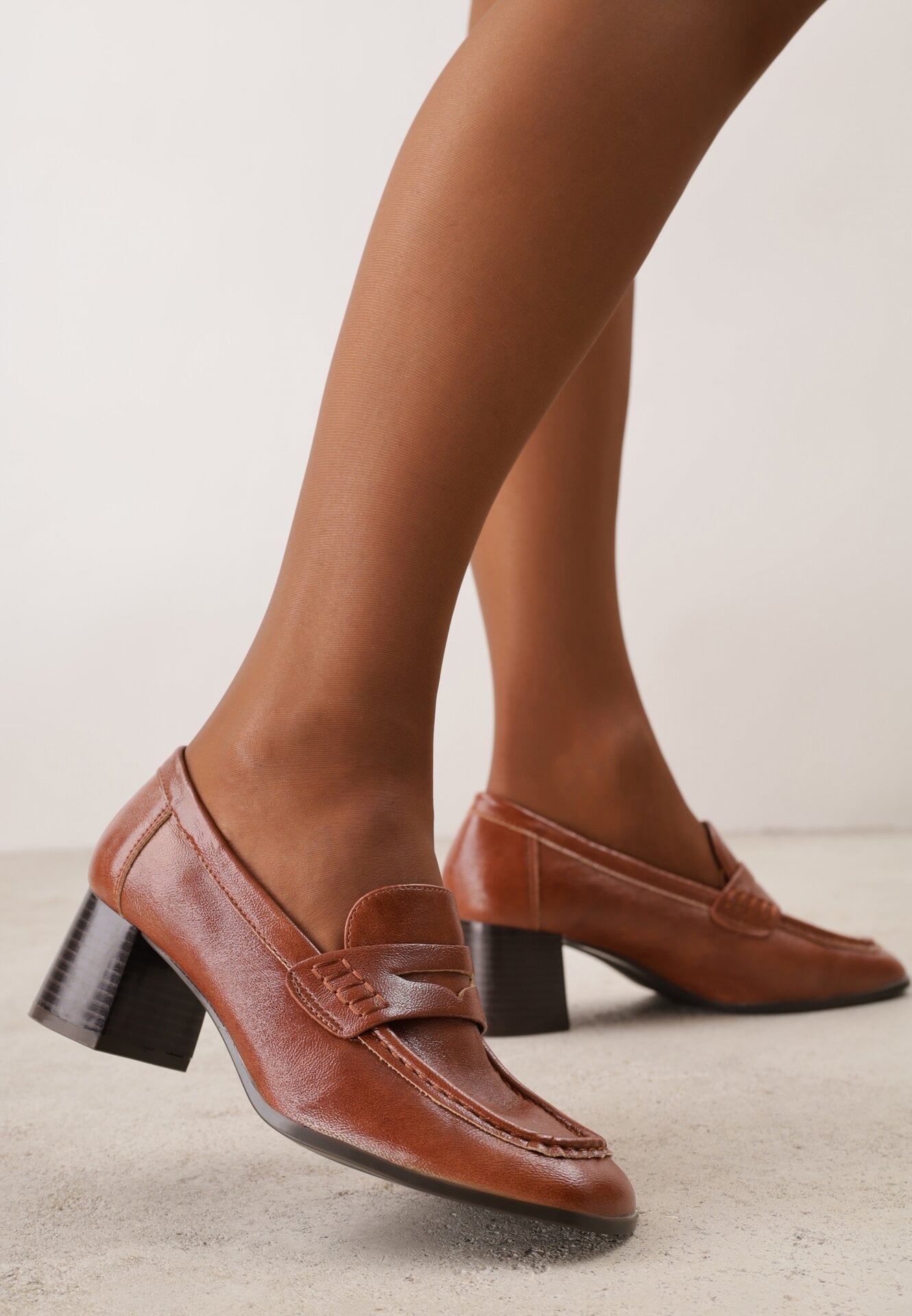 Pantofi VICES cu toc gros, tip mocasin, cu talpă interioară din piele, Aeanes Maro