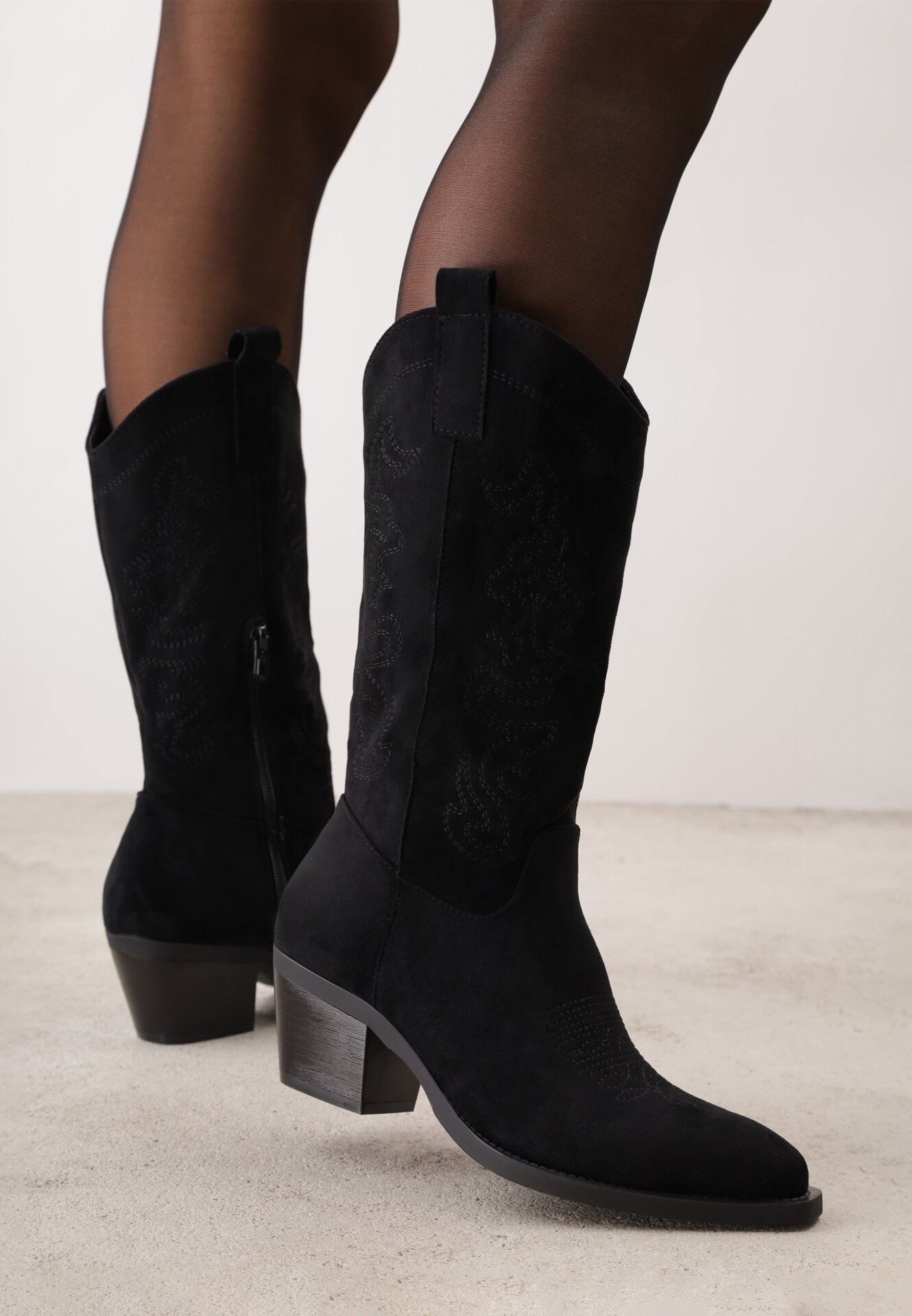 Botine Negre